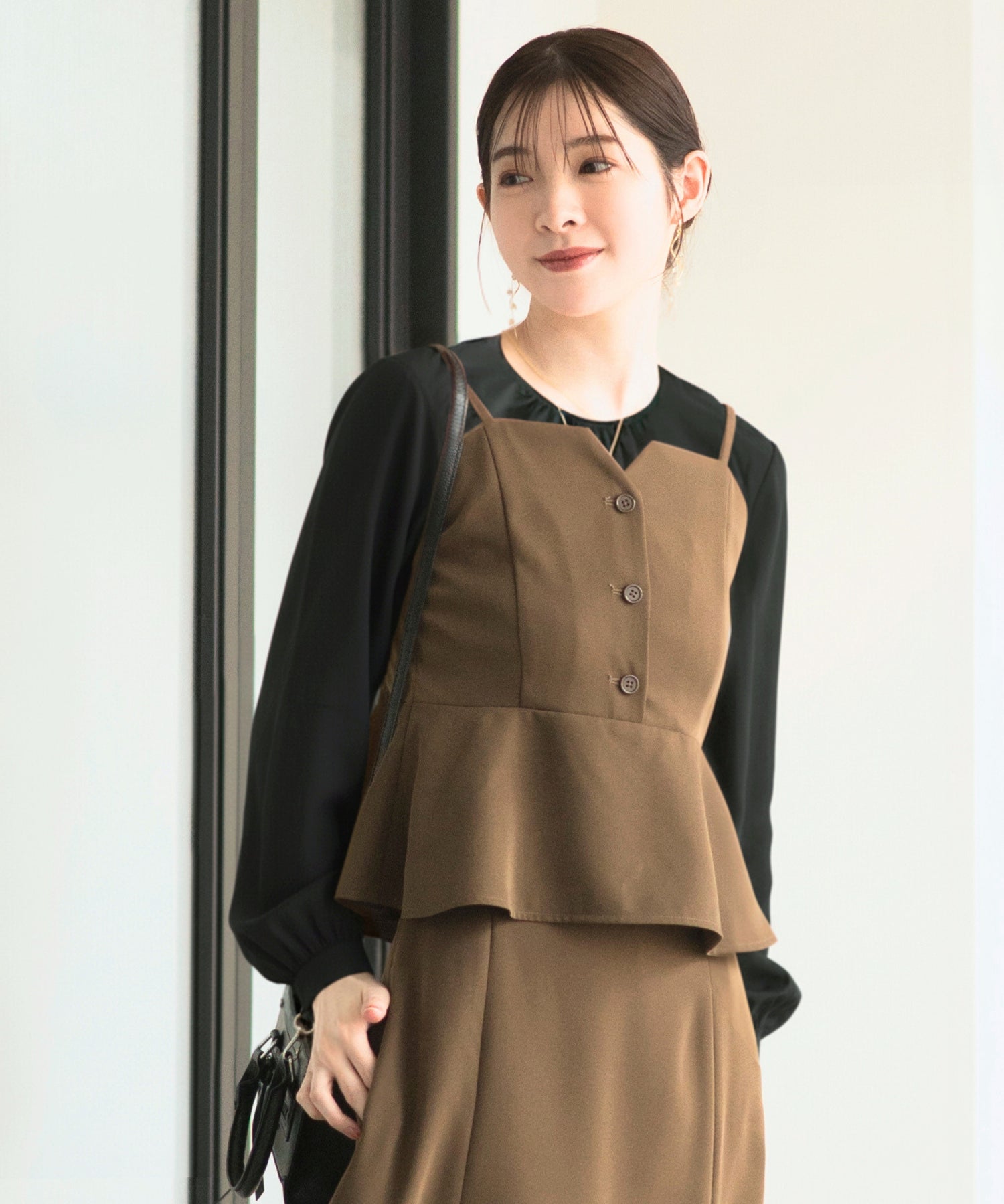 ペプラムキャミソールビスチェ