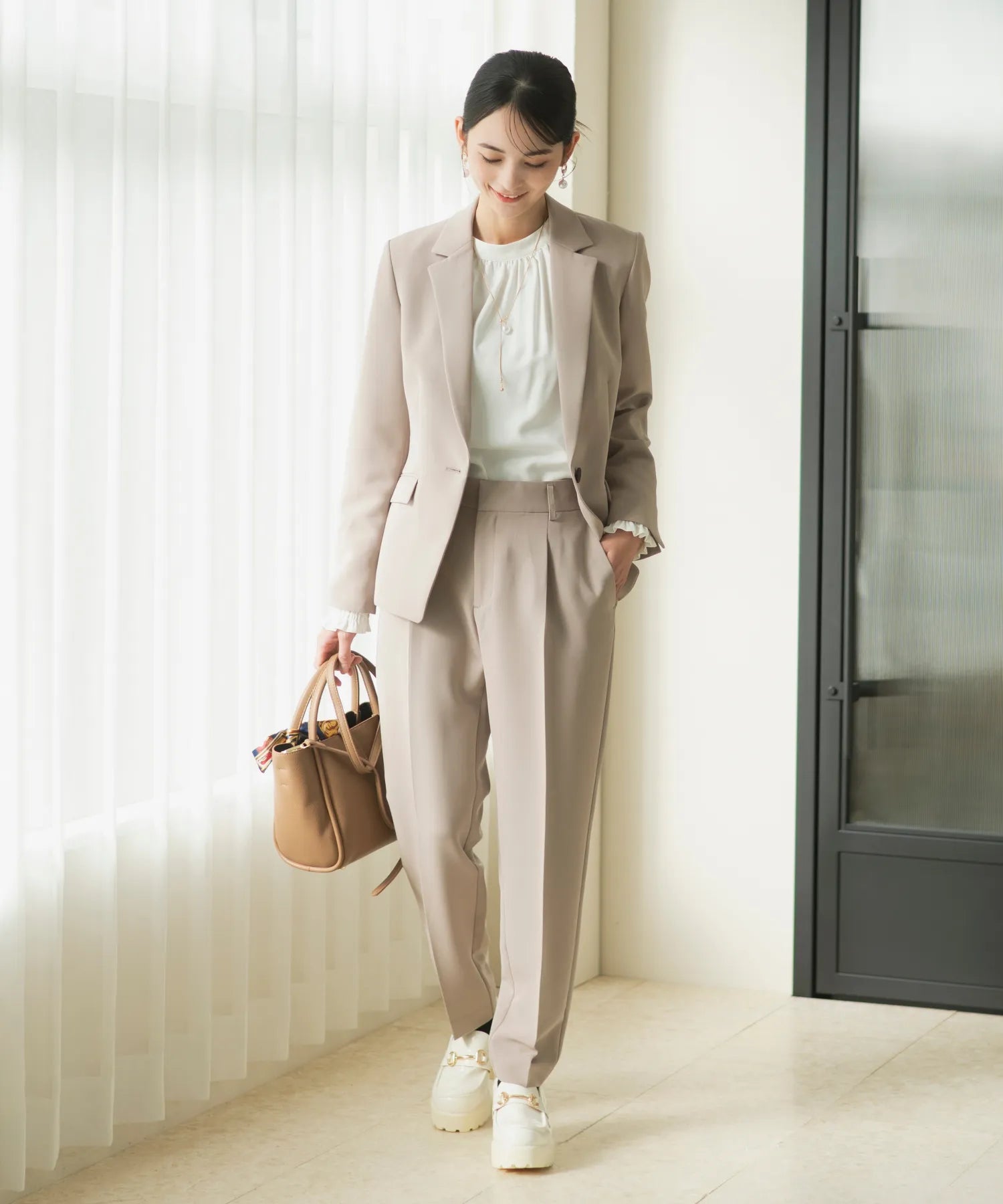 df00001_beige_01.webp