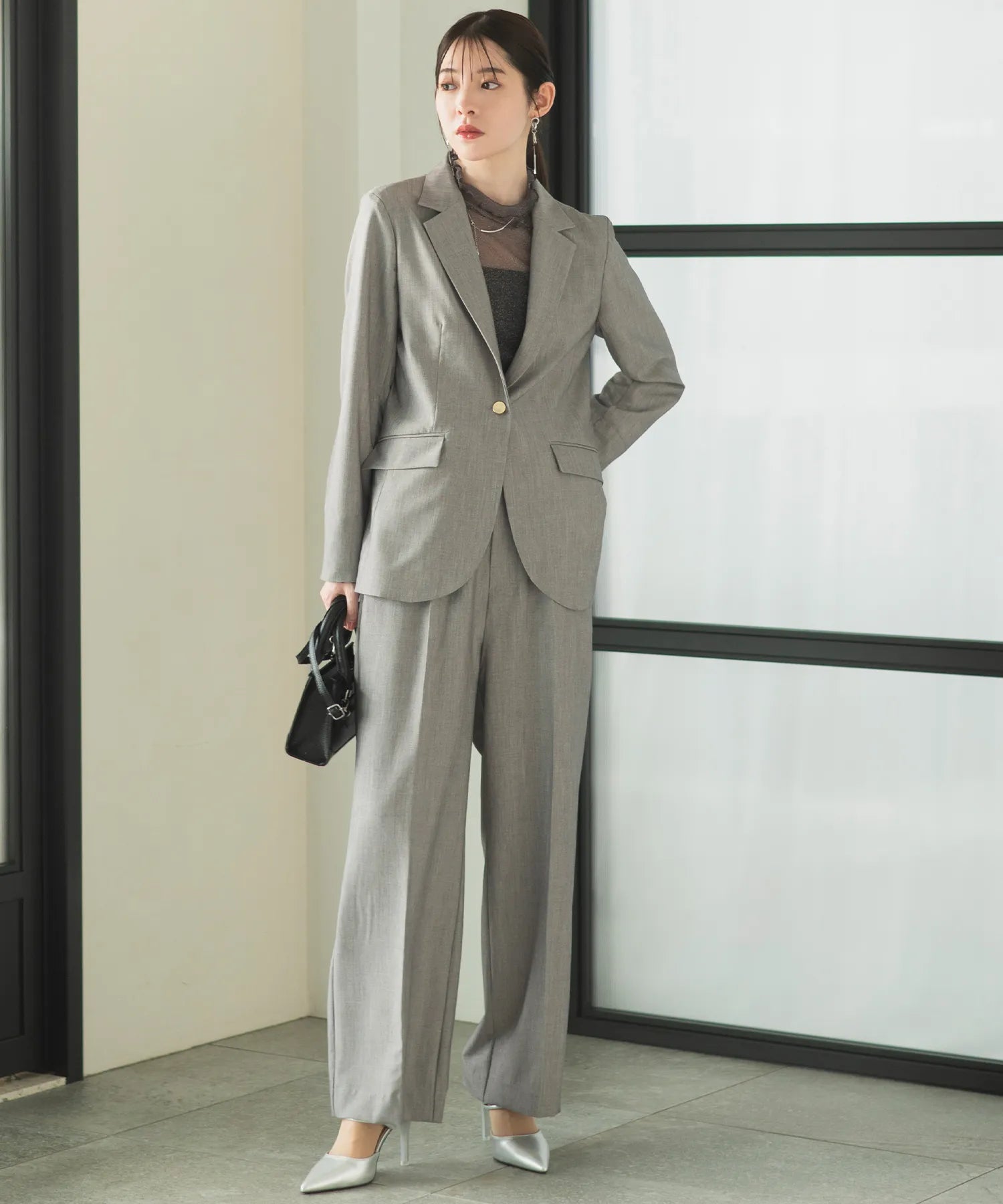 df00003_gray_05.webp