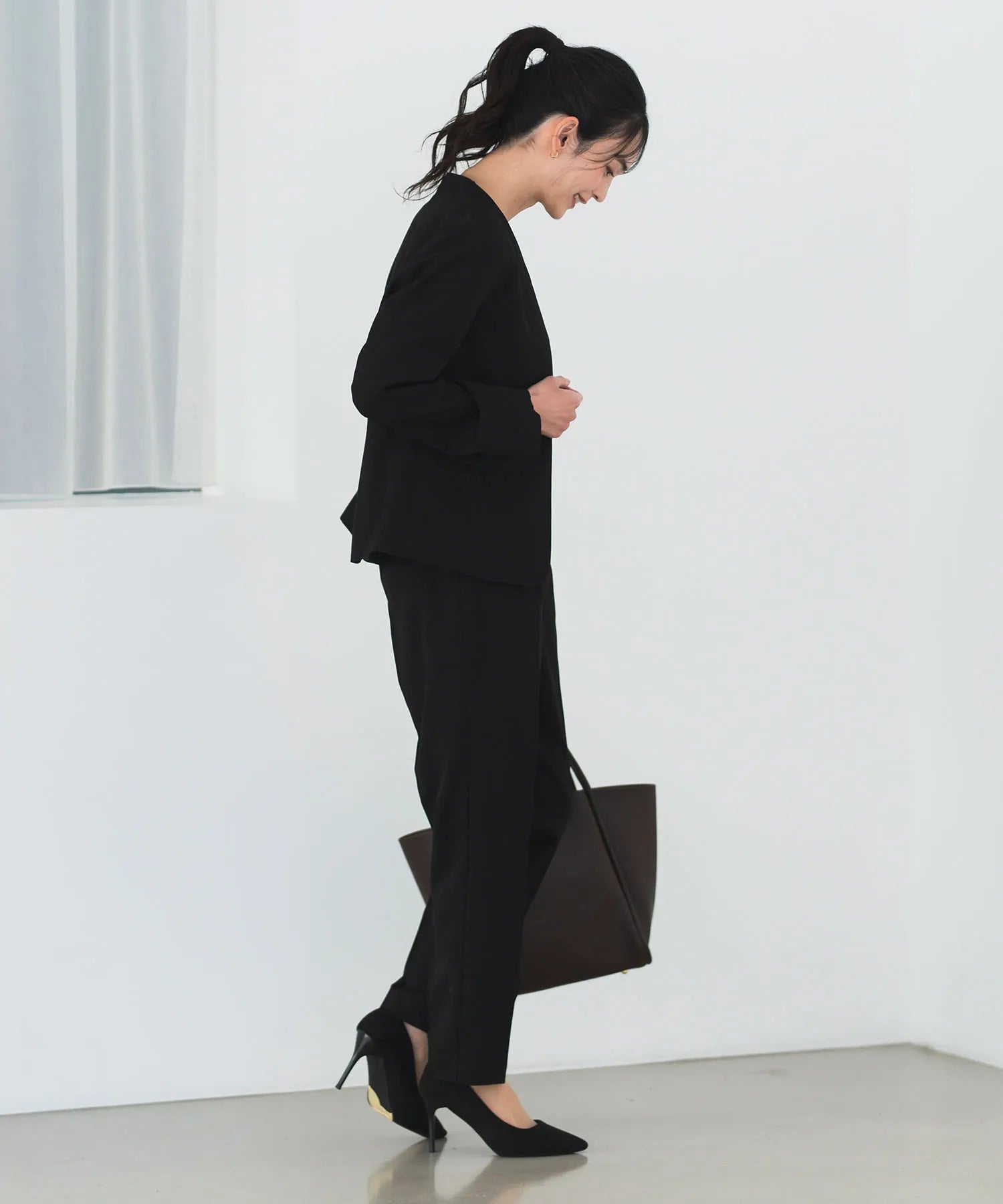 df00015_black_02.webp