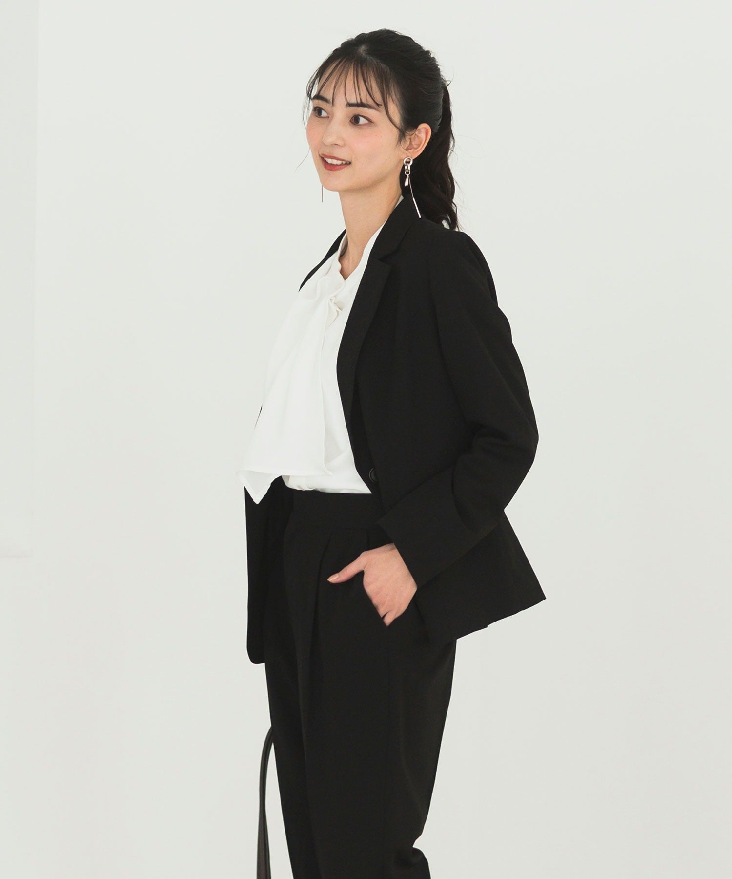 《2025新作》【洗える/防シワ/UV/花粉防止/オフィスカジュアル】ストレッチテーラードジャケット・タックセンタープレスパンツ 2点セット