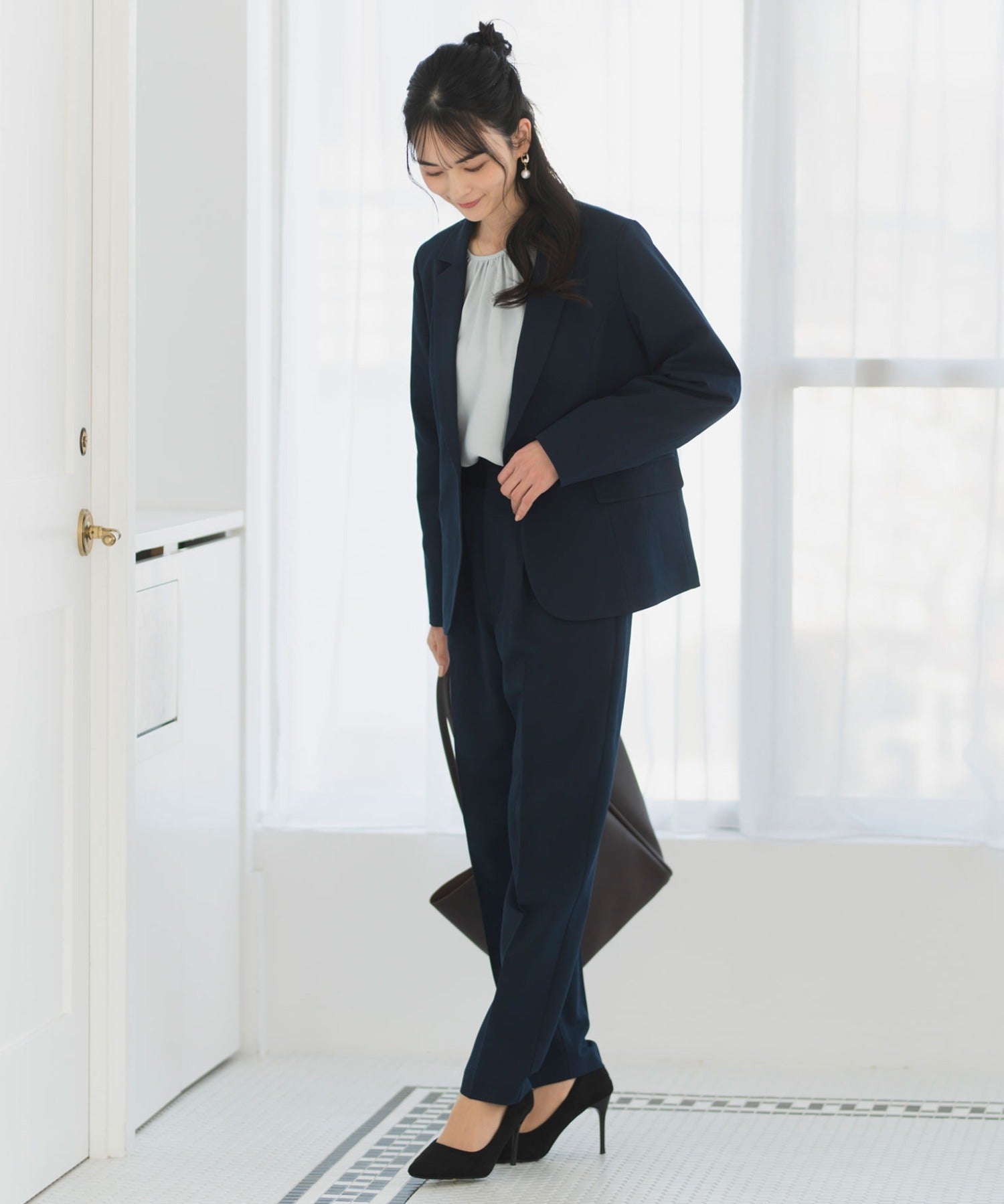 《2025新作》【洗える/防シワ/UV/花粉防止/オフィスカジュアル】ストレッチテーラードジャケット・タックセンタープレスパンツ 2点セット