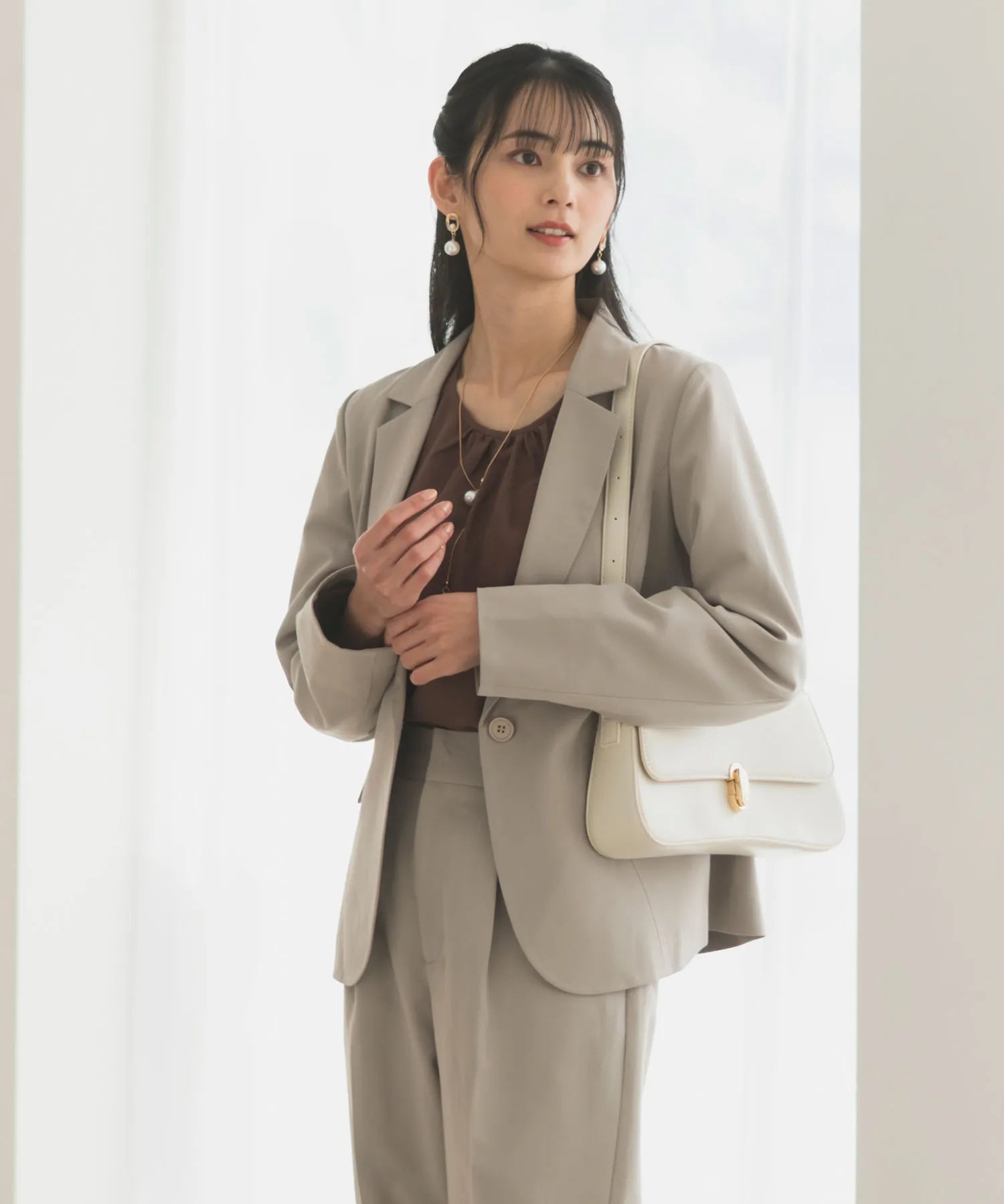 《2025新作》【洗える/防シワ/UV/花粉防止/オフィスカジュアル】ストレッチテーラードジャケット・タックセンタープレスパンツ 2点セット