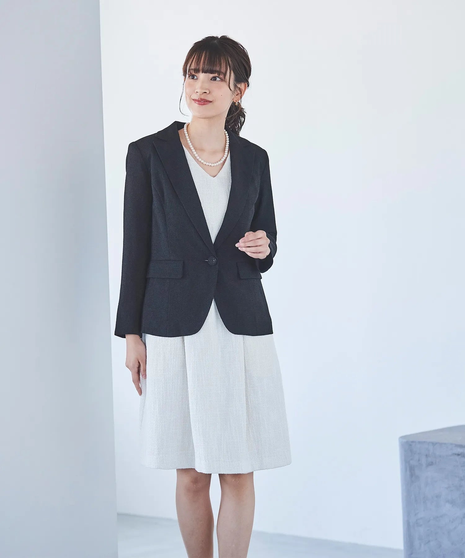 df0028n_white_01.webp