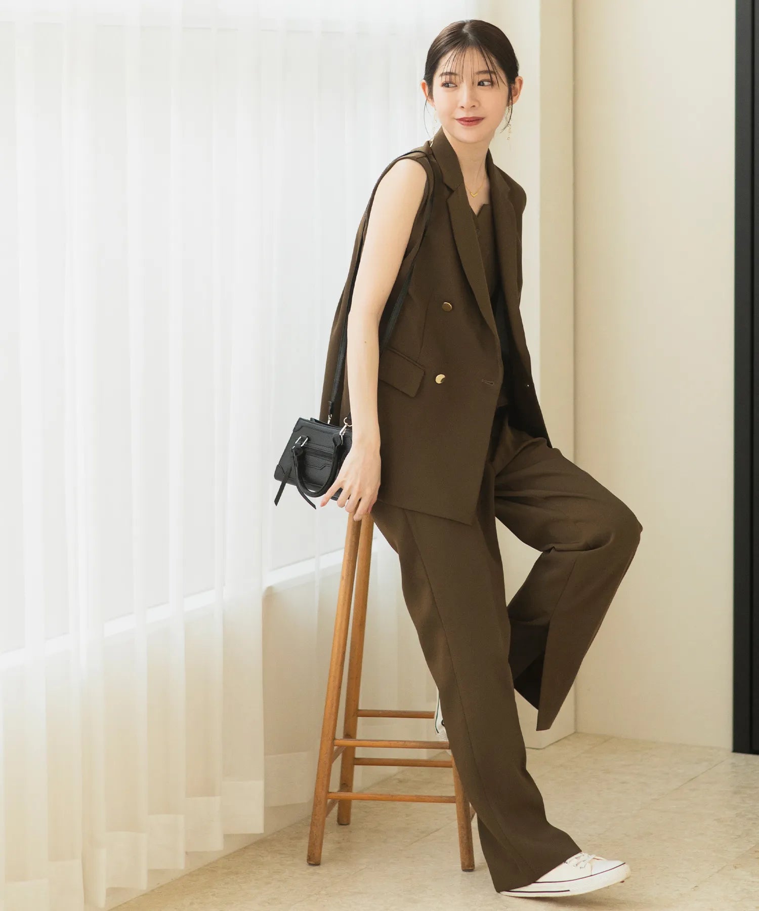 df09002_brown_01.webp