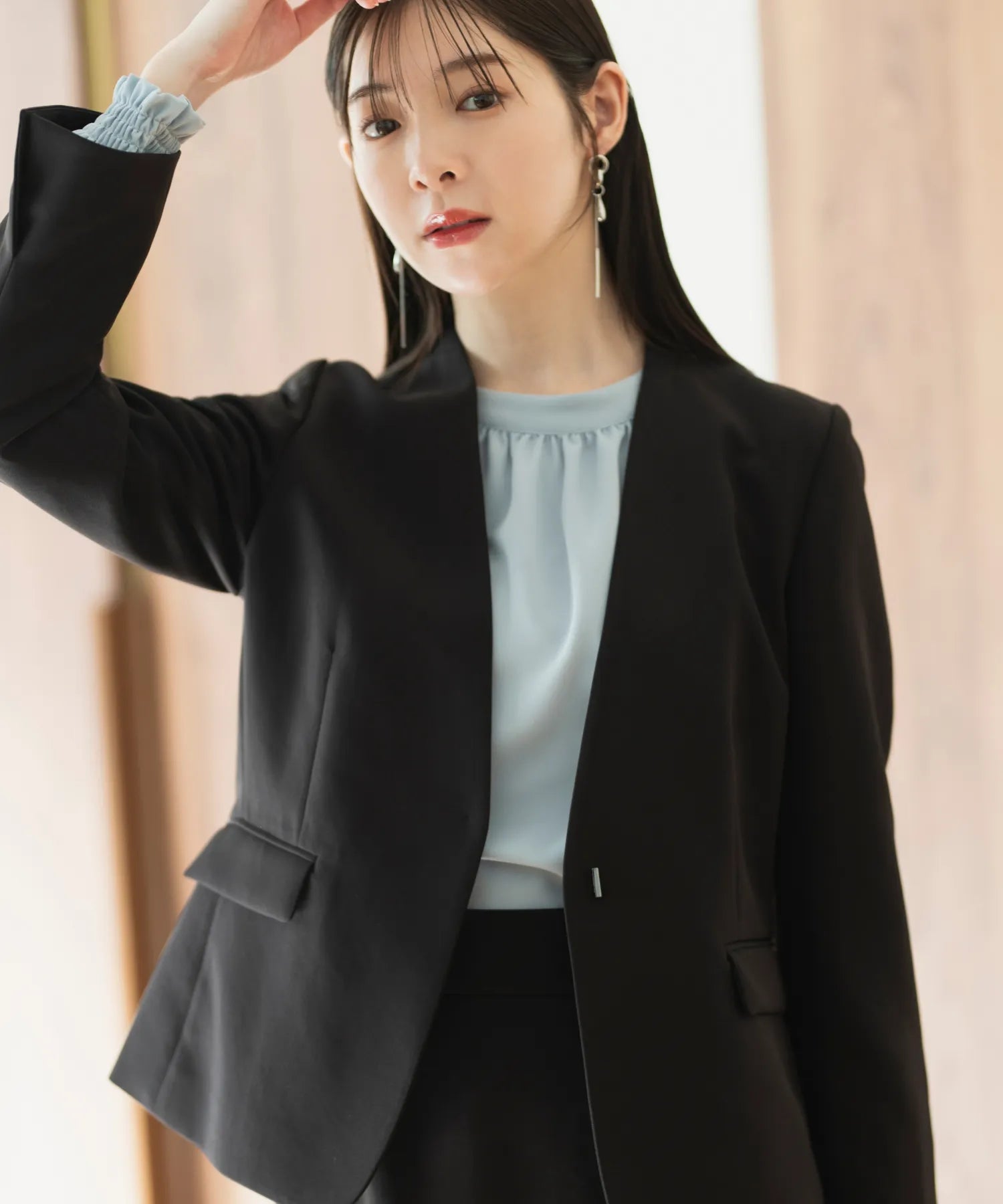 df20002_black_01.webp