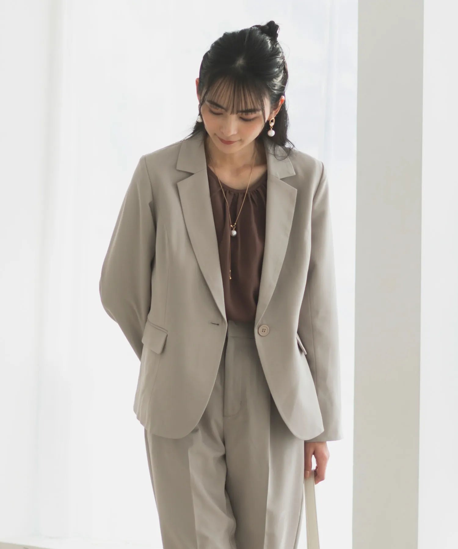 《2025新作》【洗える/防シワ/UV/花粉防止/オフィスカジュアル】ストレッチテーラードジャケット 単品