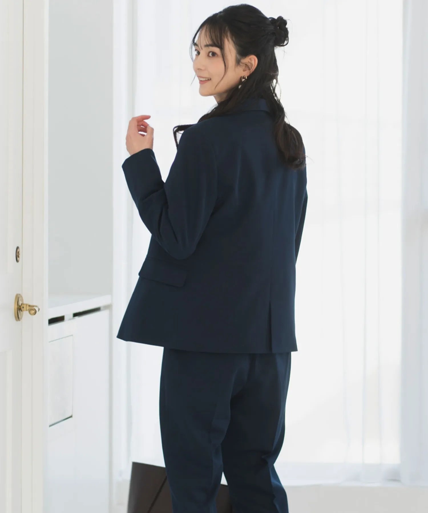 《2025新作》【洗える/防シワ/UV/花粉防止/オフィスカジュアル】ストレッチテーラードジャケット 単品