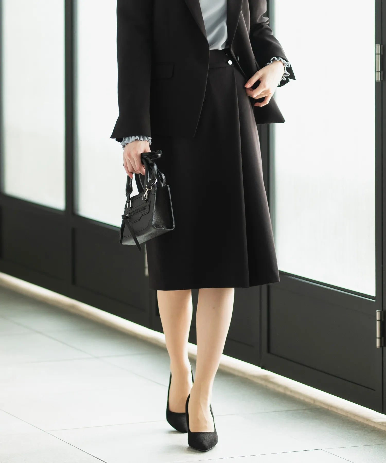 df30002_black_00.webp