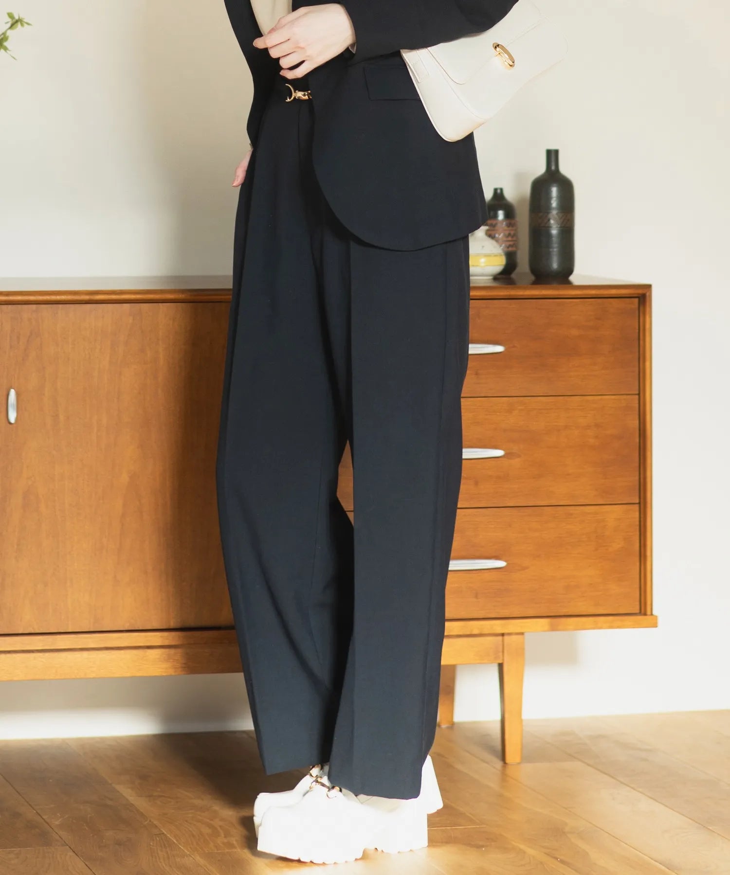 ビット付きセミワイドパンツ