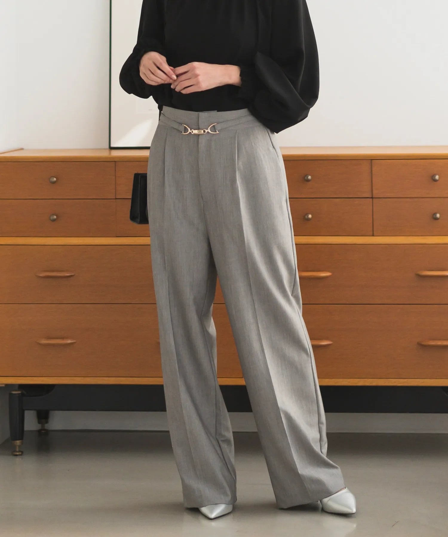 ビット付きセミワイドパンツ