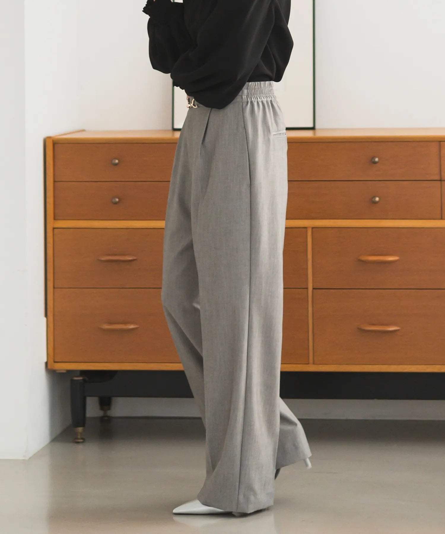ビット付きセミワイドパンツ