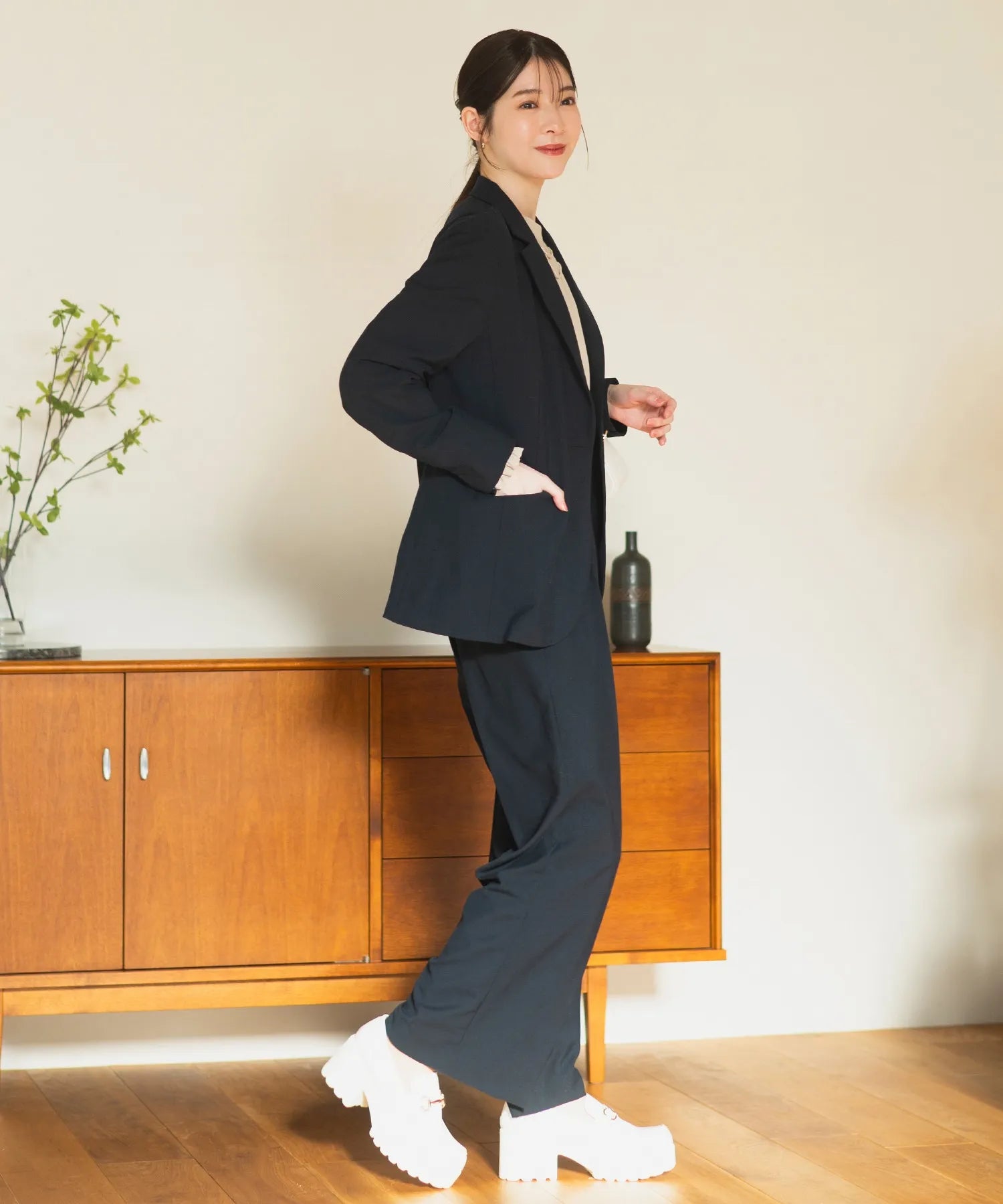 ビット付きセミワイドパンツ