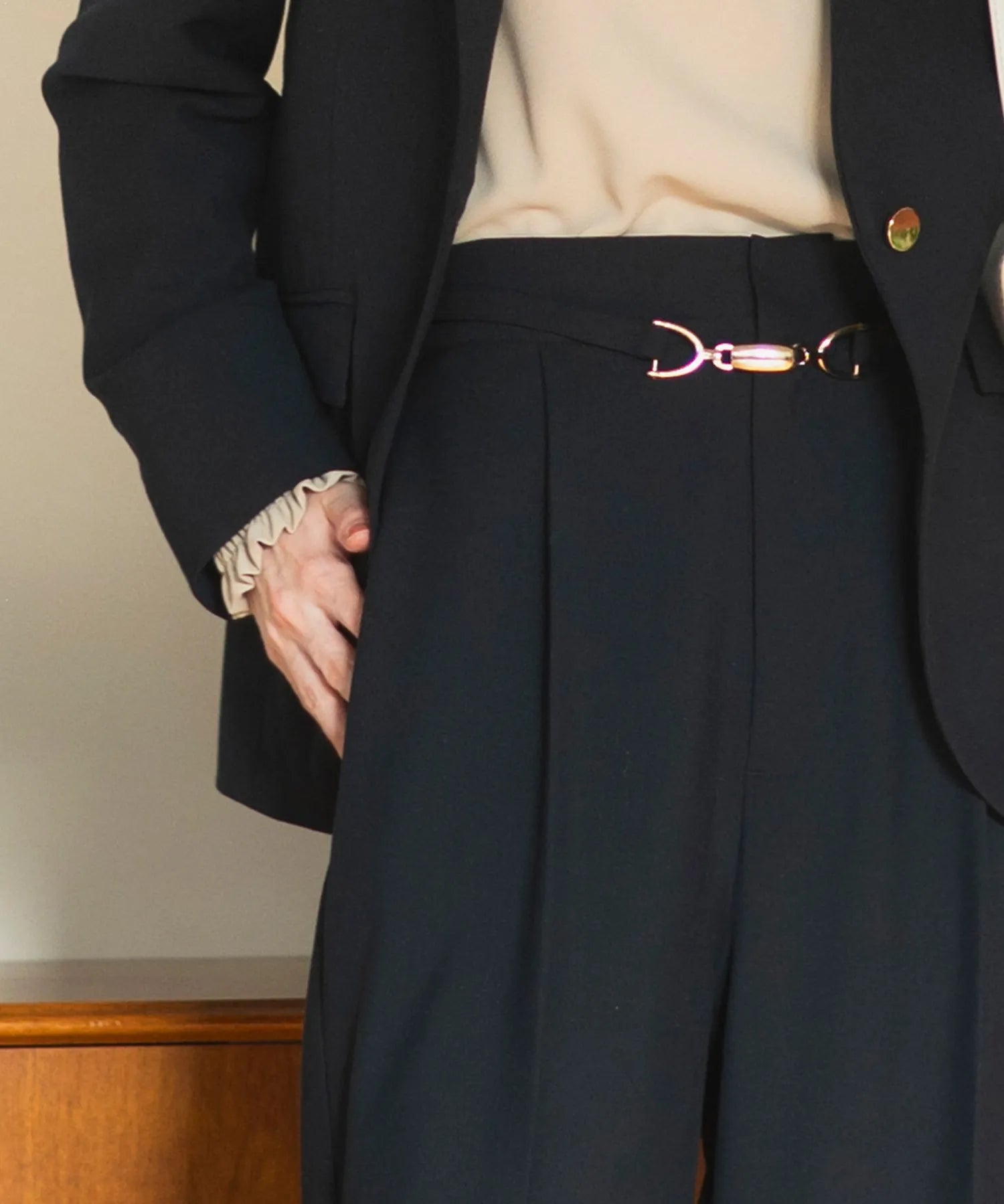 ビット付きセミワイドパンツ