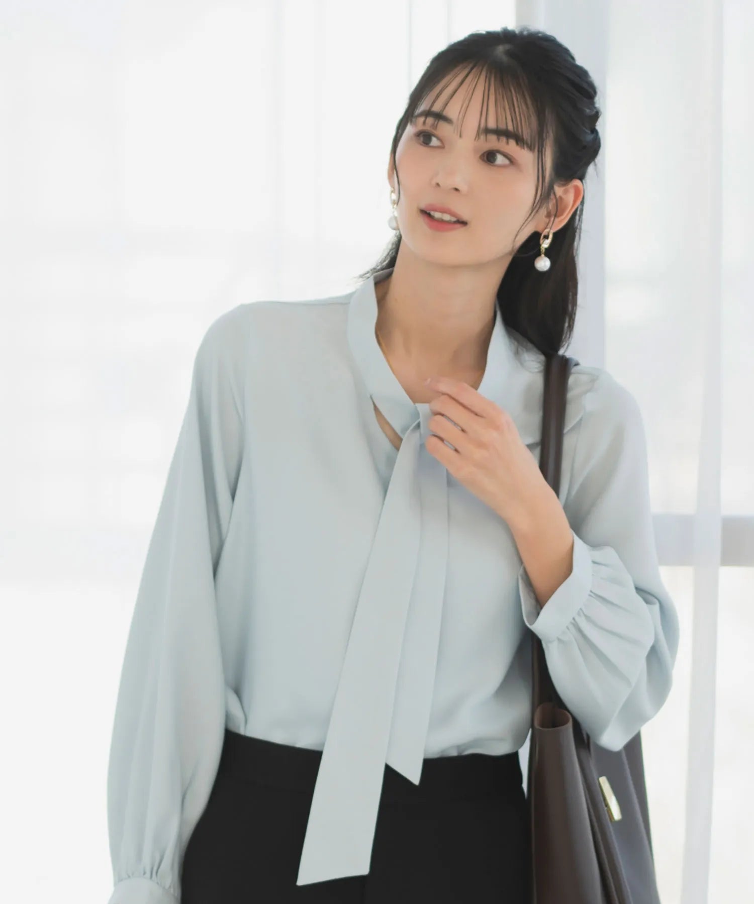 《2025新作》【洗える/防シワ加工/UV加工/花粉防止】2WAYボウタイブラウス