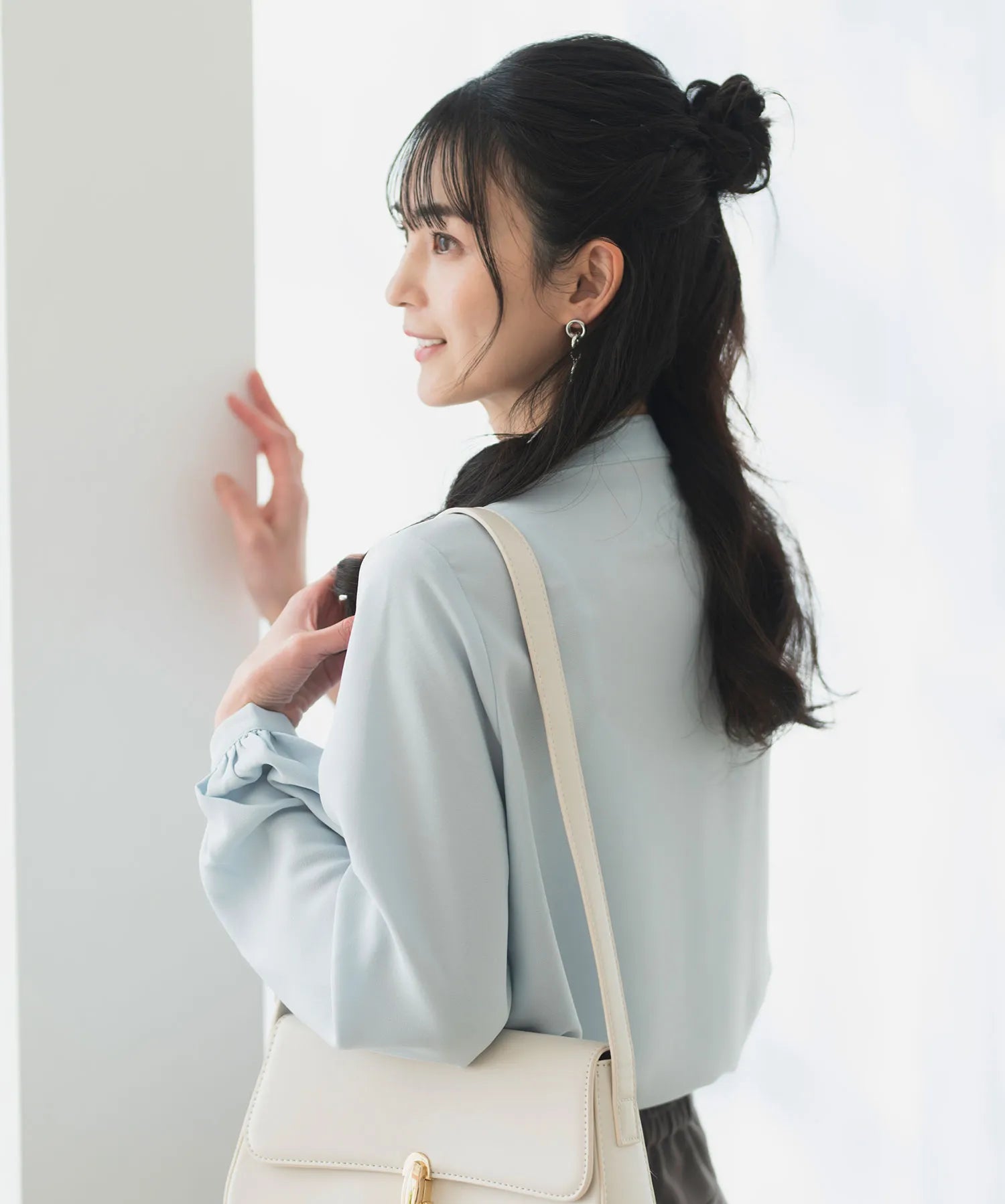 《2025新作》【洗える/防シワ加工/UV加工/花粉防止】タックボウタイブラウス