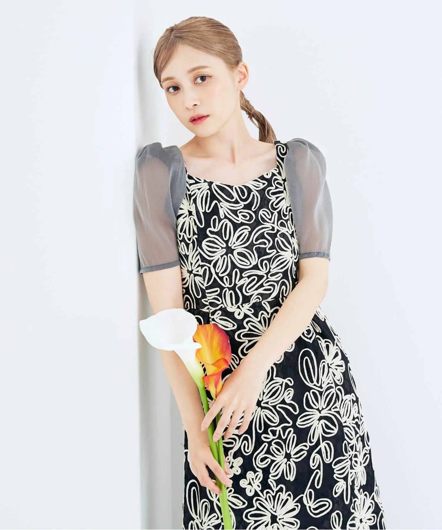 dl00002_black_00.webp