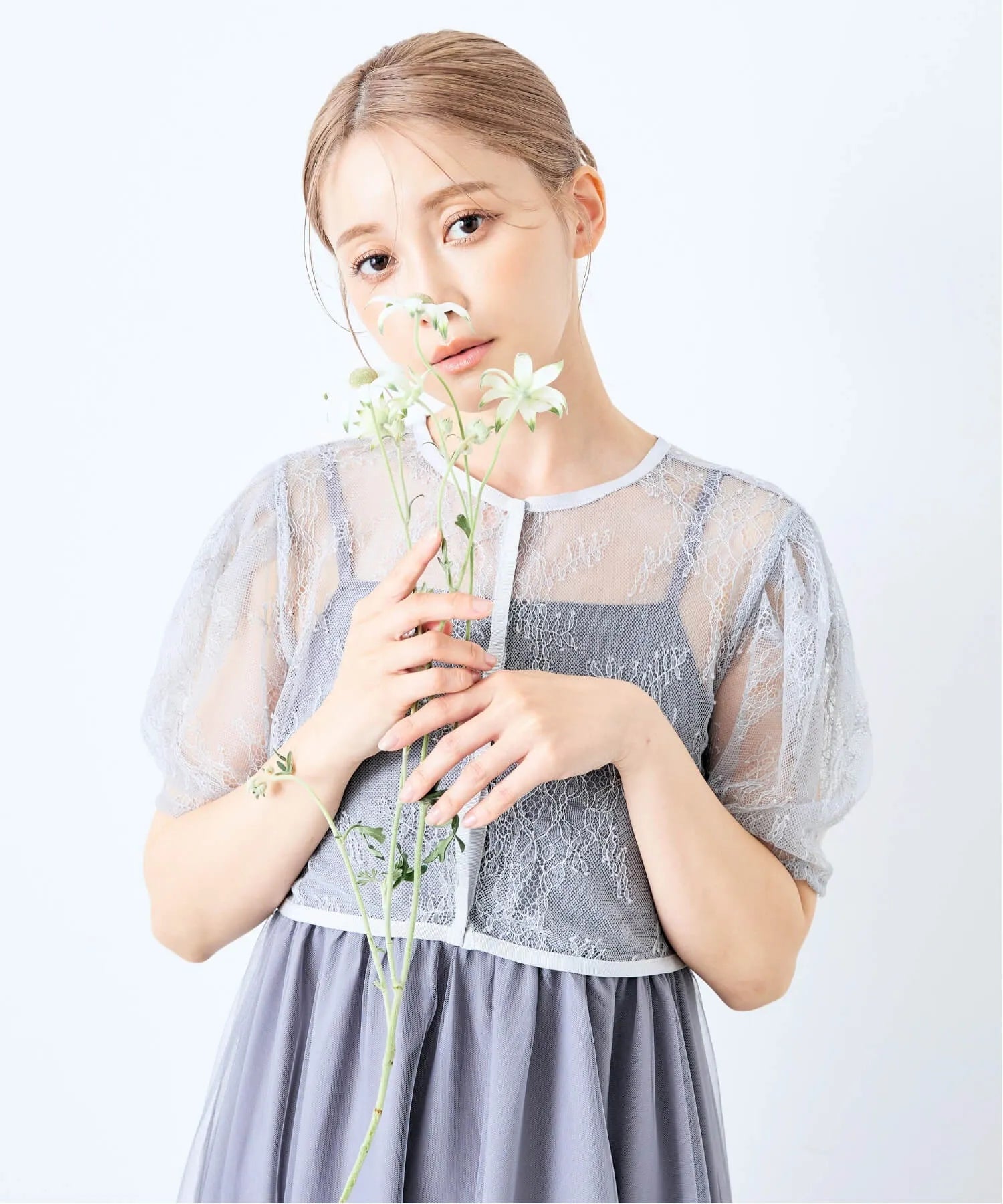 dl00004_Gray_02.webp