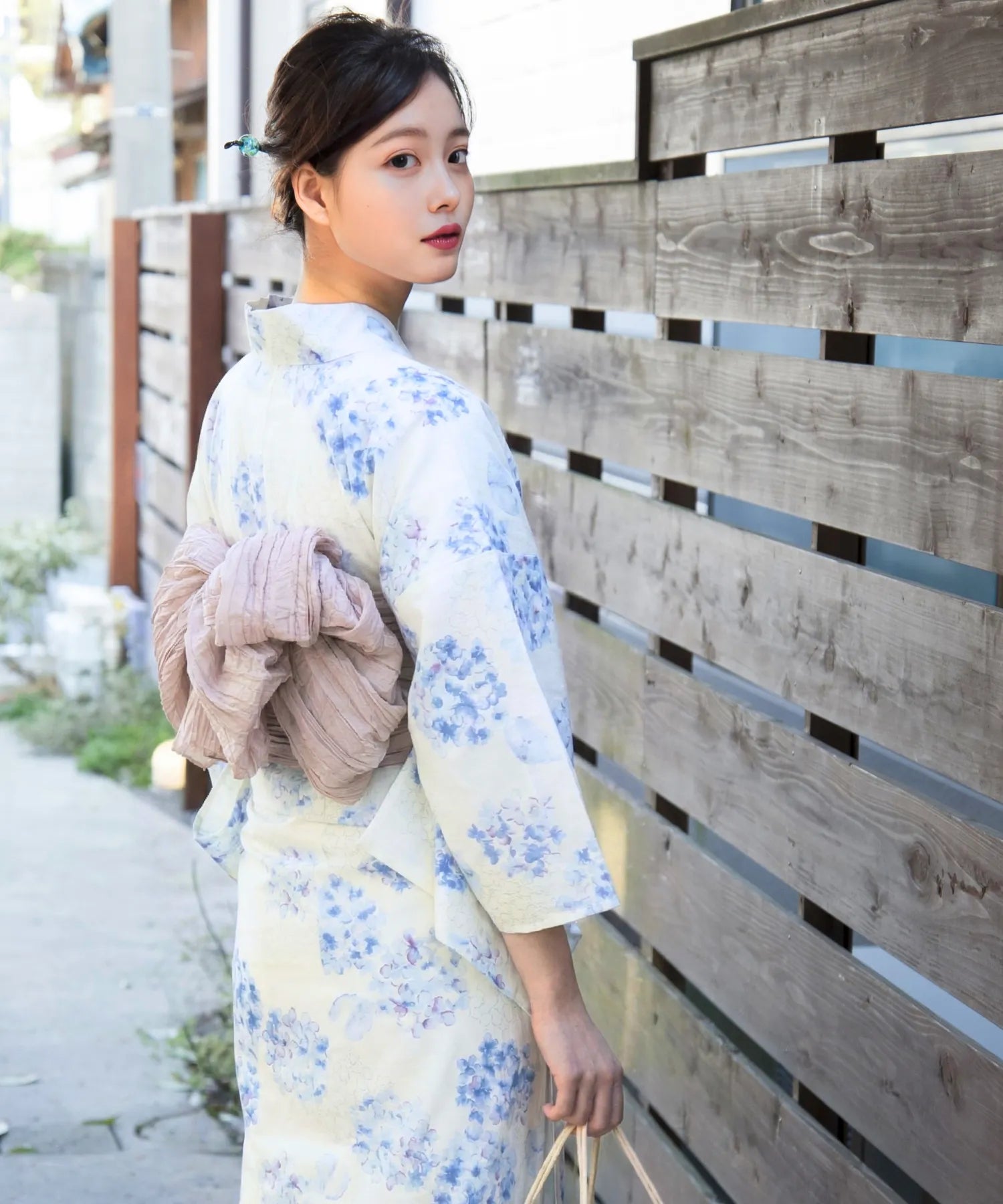 lcyu-0231x_26_01.webp