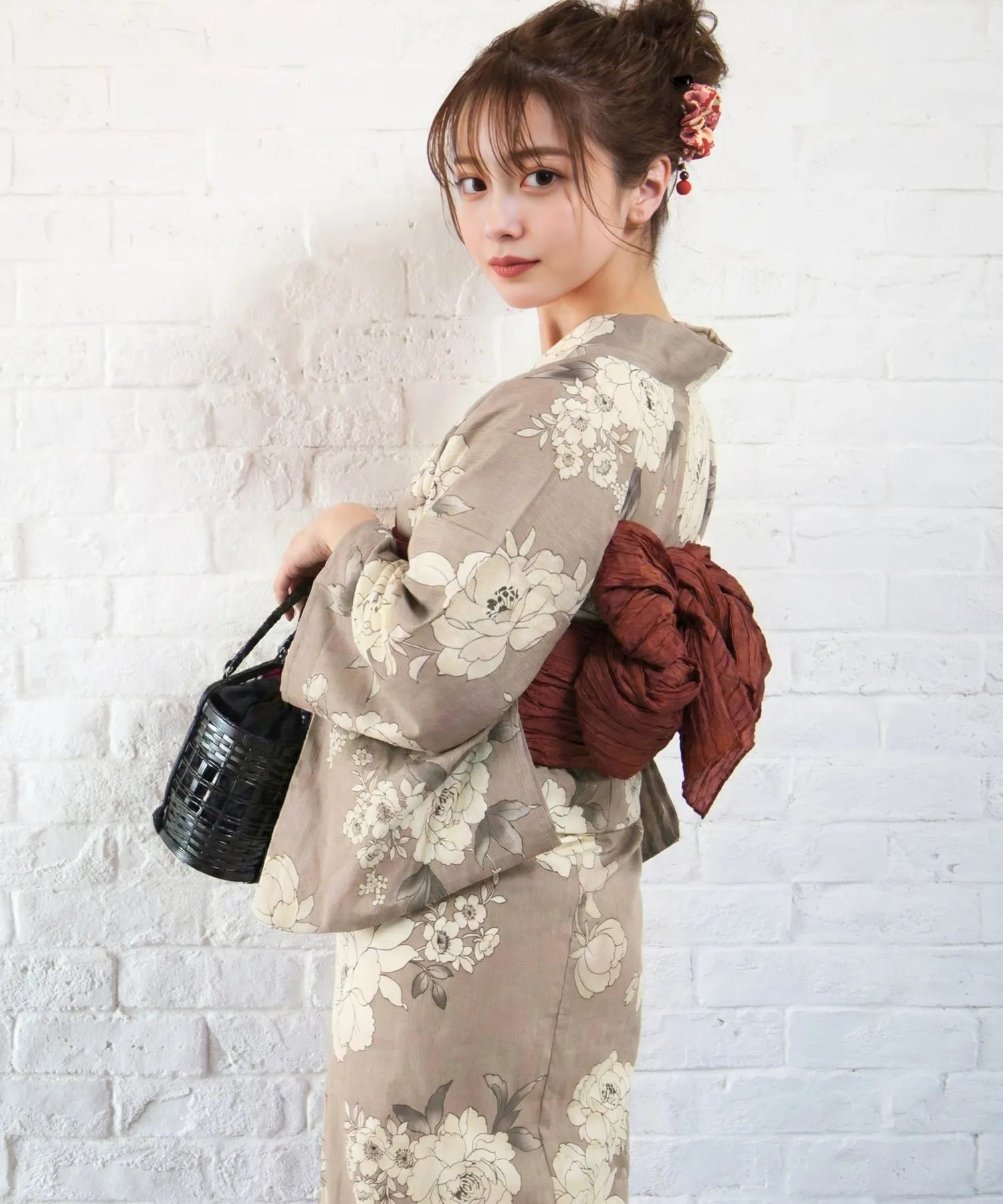 lcyu-0243x_26_00.webp