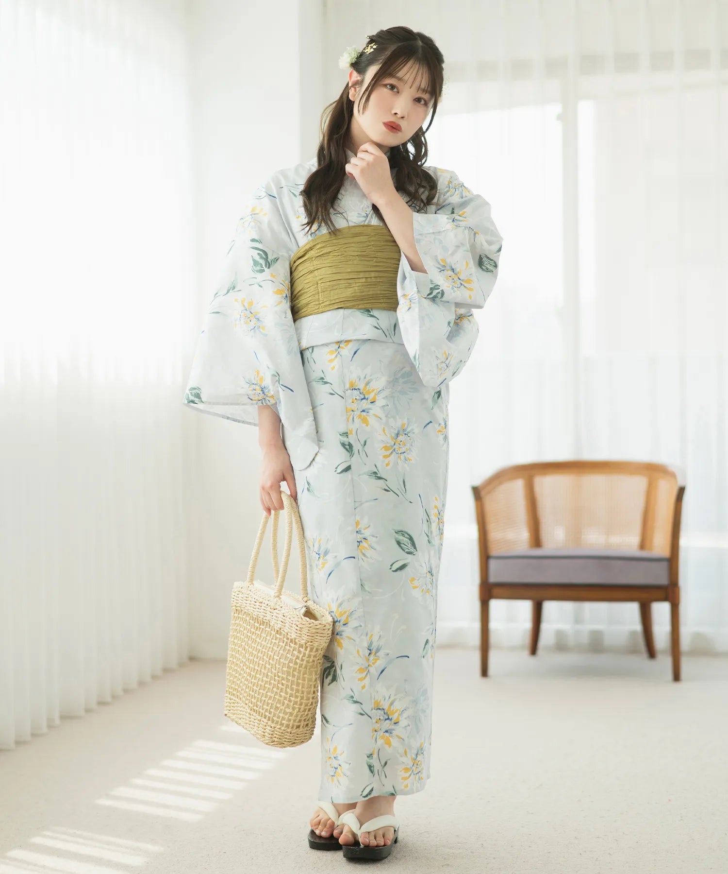 mahoさま　ひまわり柄 浴衣 Mサイズ　帯・下駄・腰紐2本セット こだわり浴衣5点セット (浴衣/帯/下駄/腰紐/着付け冊子) 麻混 綿