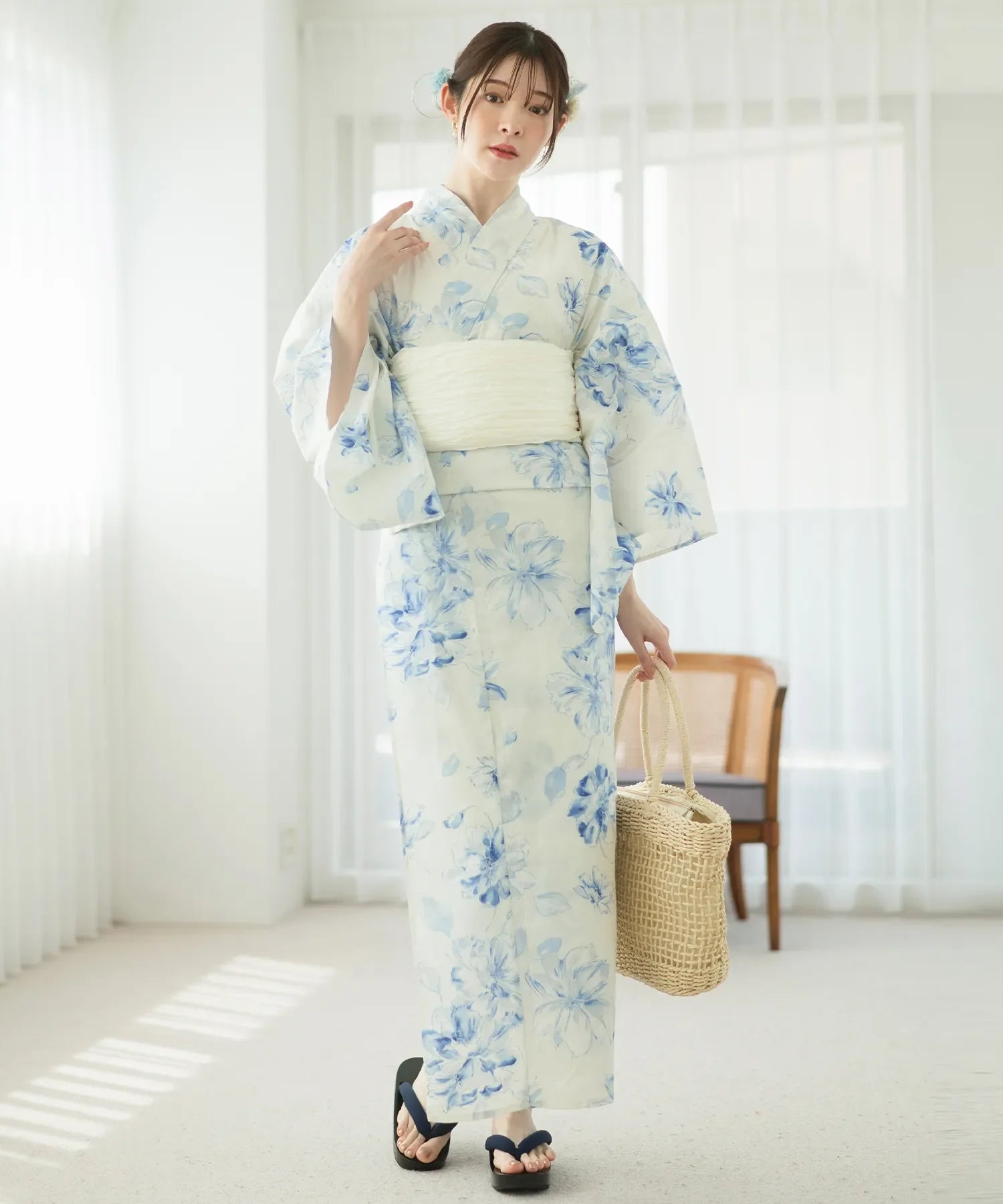 lcyu-0275g_00_7660ed70-bcb1-47ba-8c0e-e6faf18d2168.webp