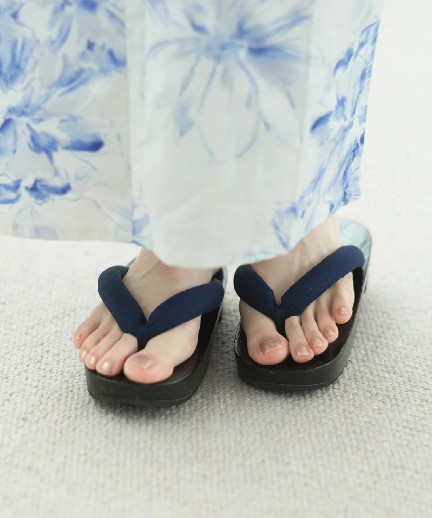 夏麗し浴衣 可憐の花舞 下駄付き5点セット(浴衣・兵児帯・腰紐×2・下駄)