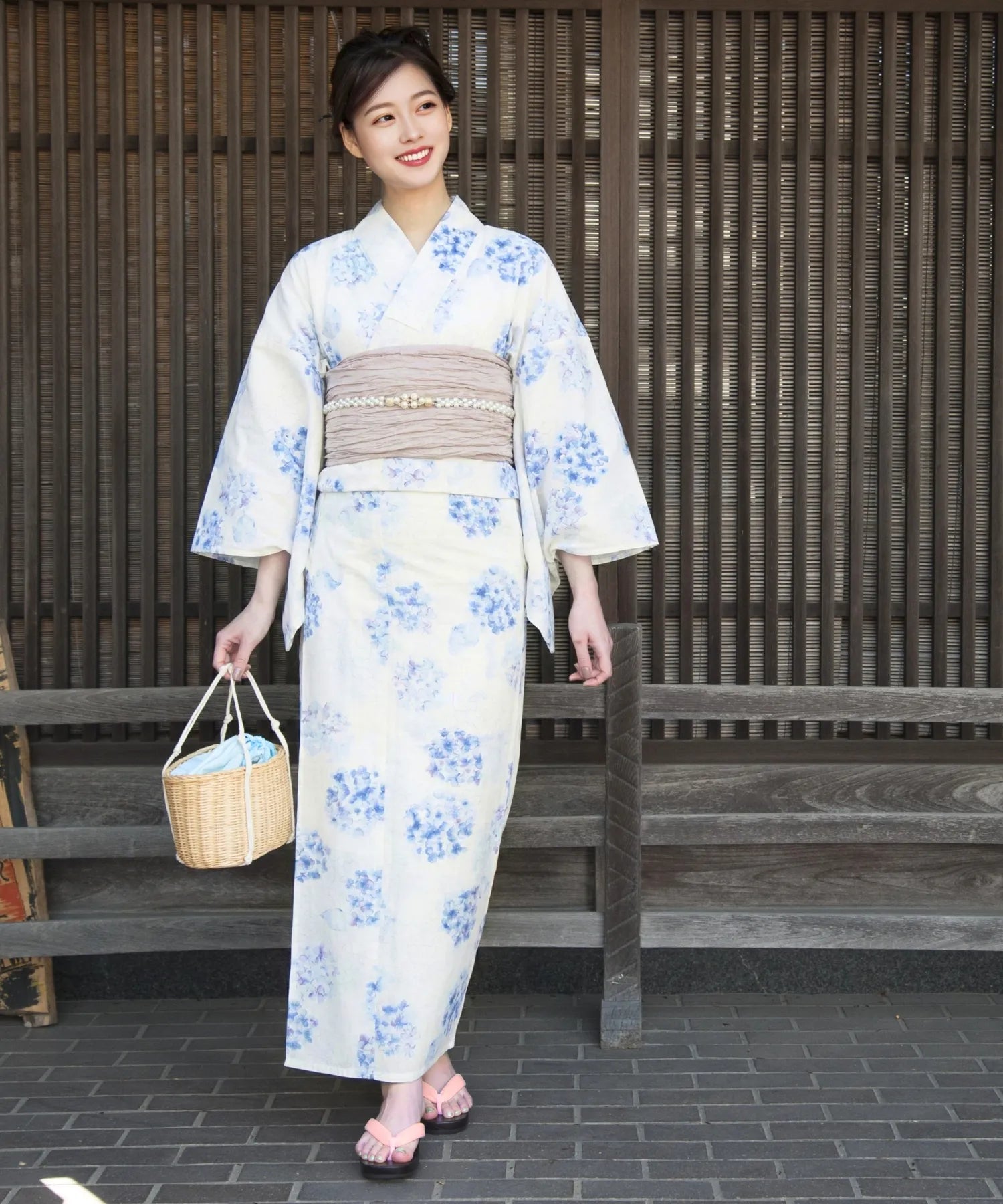 lcyu-0276g_26_00.webp