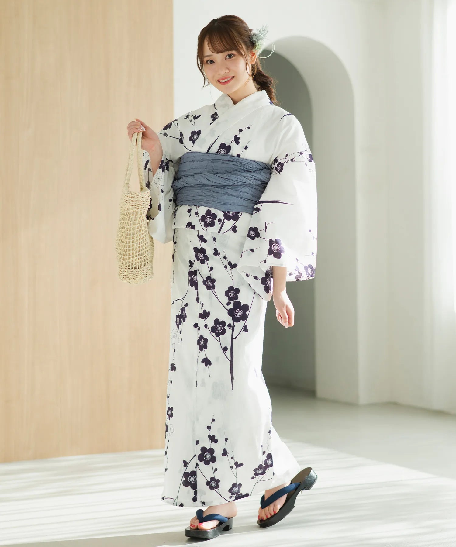lcyu-0292g_02_309ea50a-c59f-448a-a34d-81101fc2bc29.webp