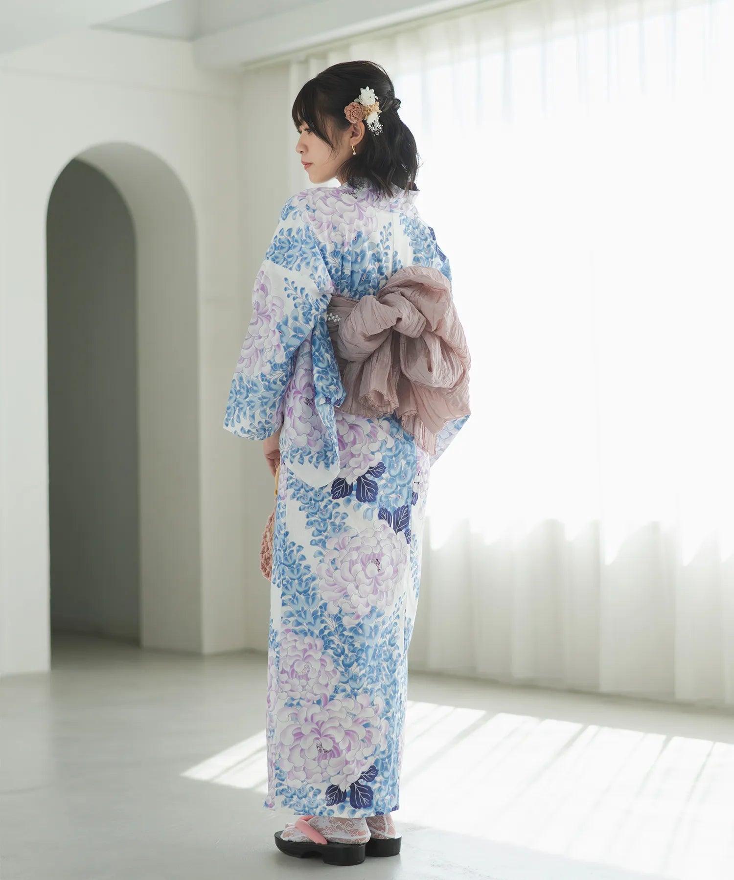 煌やか花浴衣 甘い菊藤咲き 下駄付き5点セット(浴衣・兵児帯・腰紐×2・下駄)