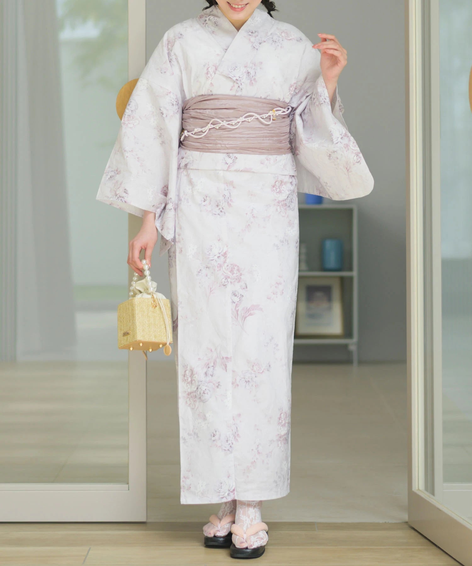 夏恋浴衣 ロココ調ほんわかローズミルク 下駄付き5点セット(浴衣・兵児帯・腰紐×2・下駄)
