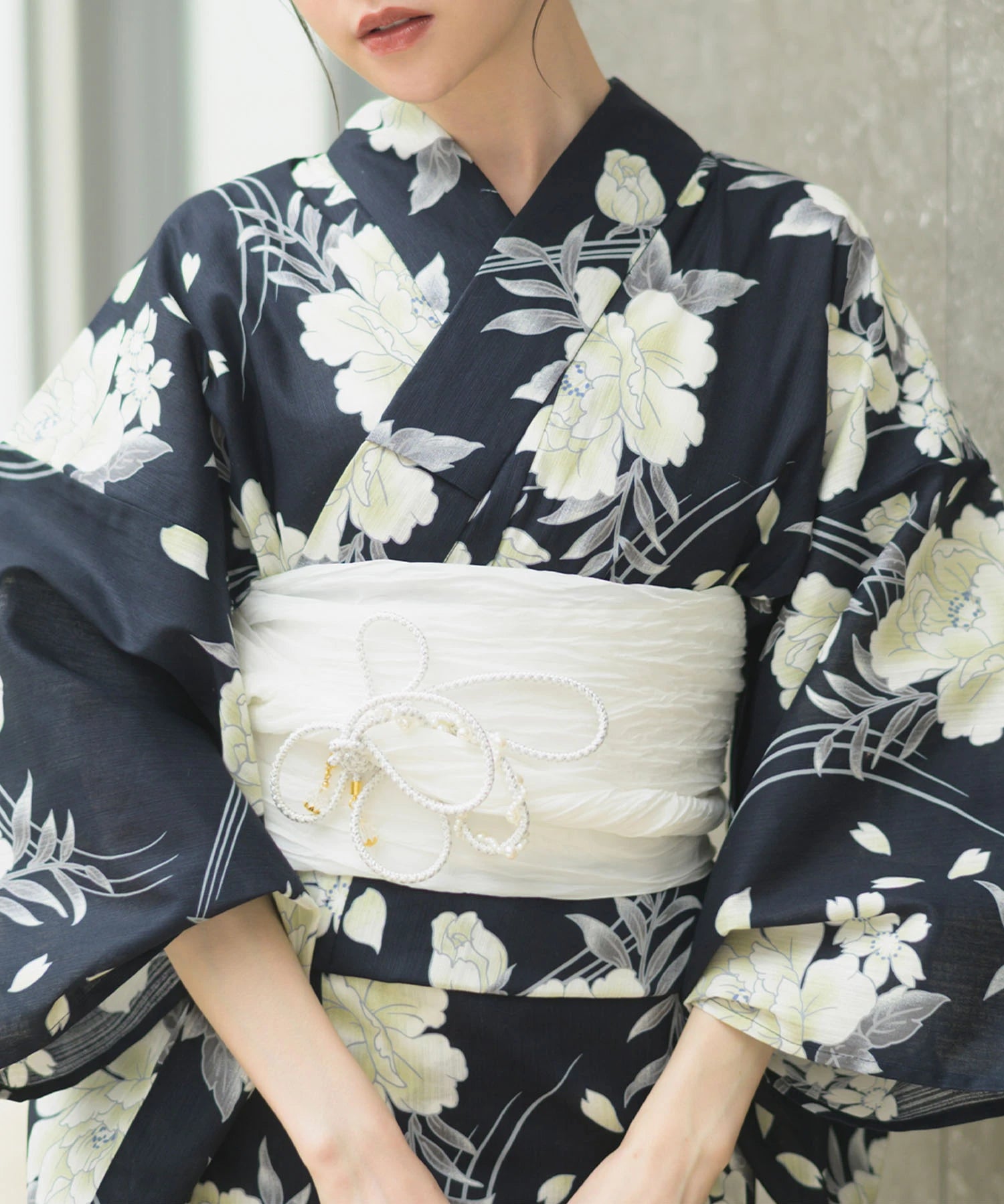 夏宵浴衣 ゆらめき牡丹 4点セット(浴衣・兵児帯・腰紐×2)