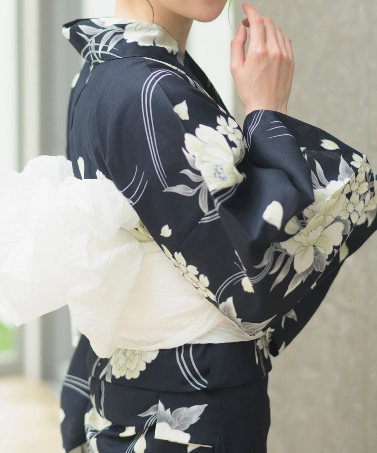 夏宵浴衣 ゆらめき牡丹 4点セット(浴衣・兵児帯・腰紐×2)