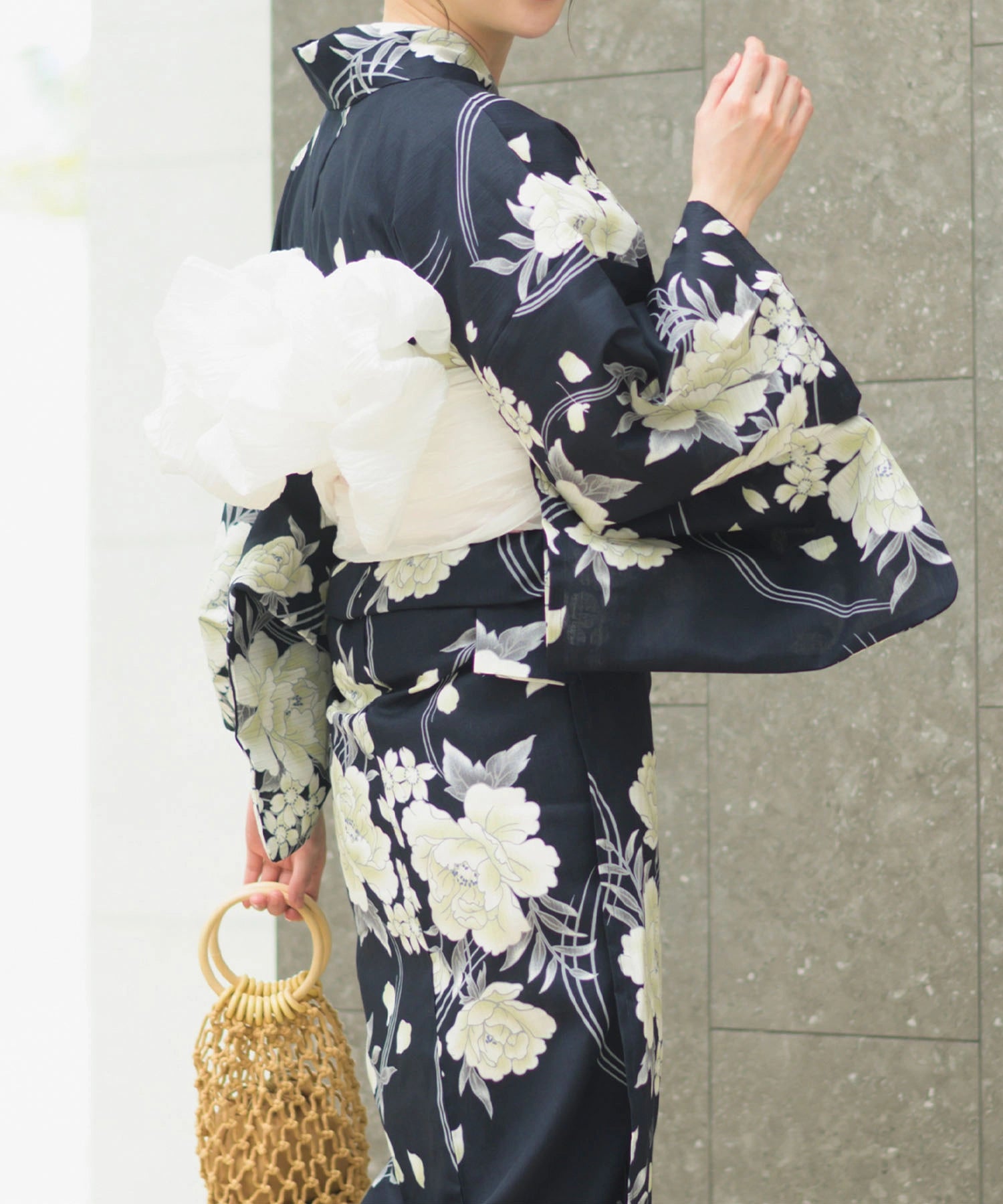 夏宵浴衣 ゆらめき牡丹 4点セット(浴衣・兵児帯・腰紐×2)