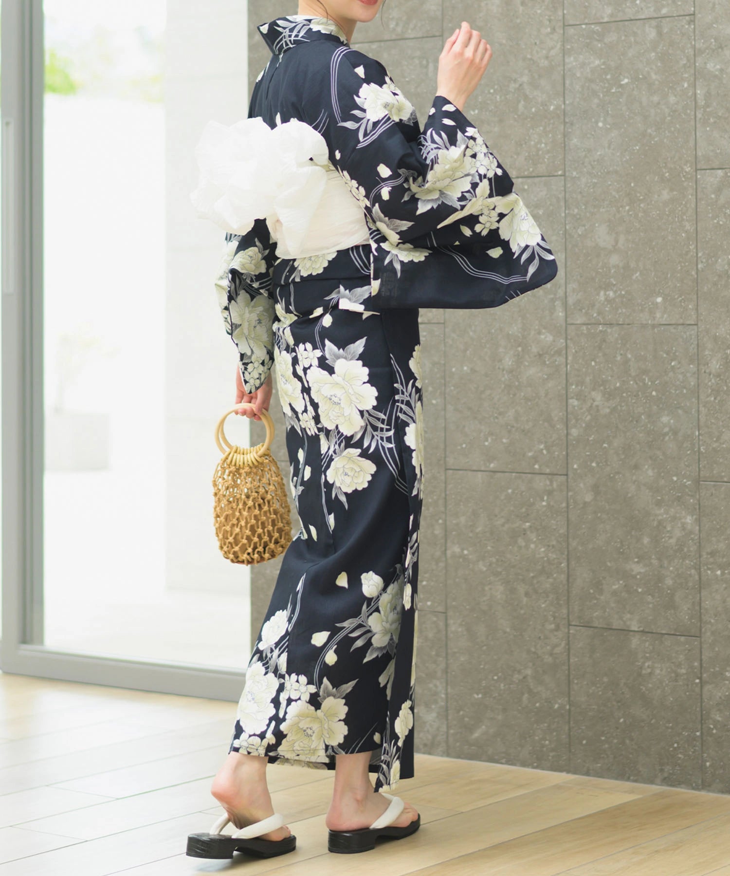 夏宵浴衣 ゆらめき牡丹 下駄付き5点セット(浴衣・兵児帯・腰紐×2・下駄)