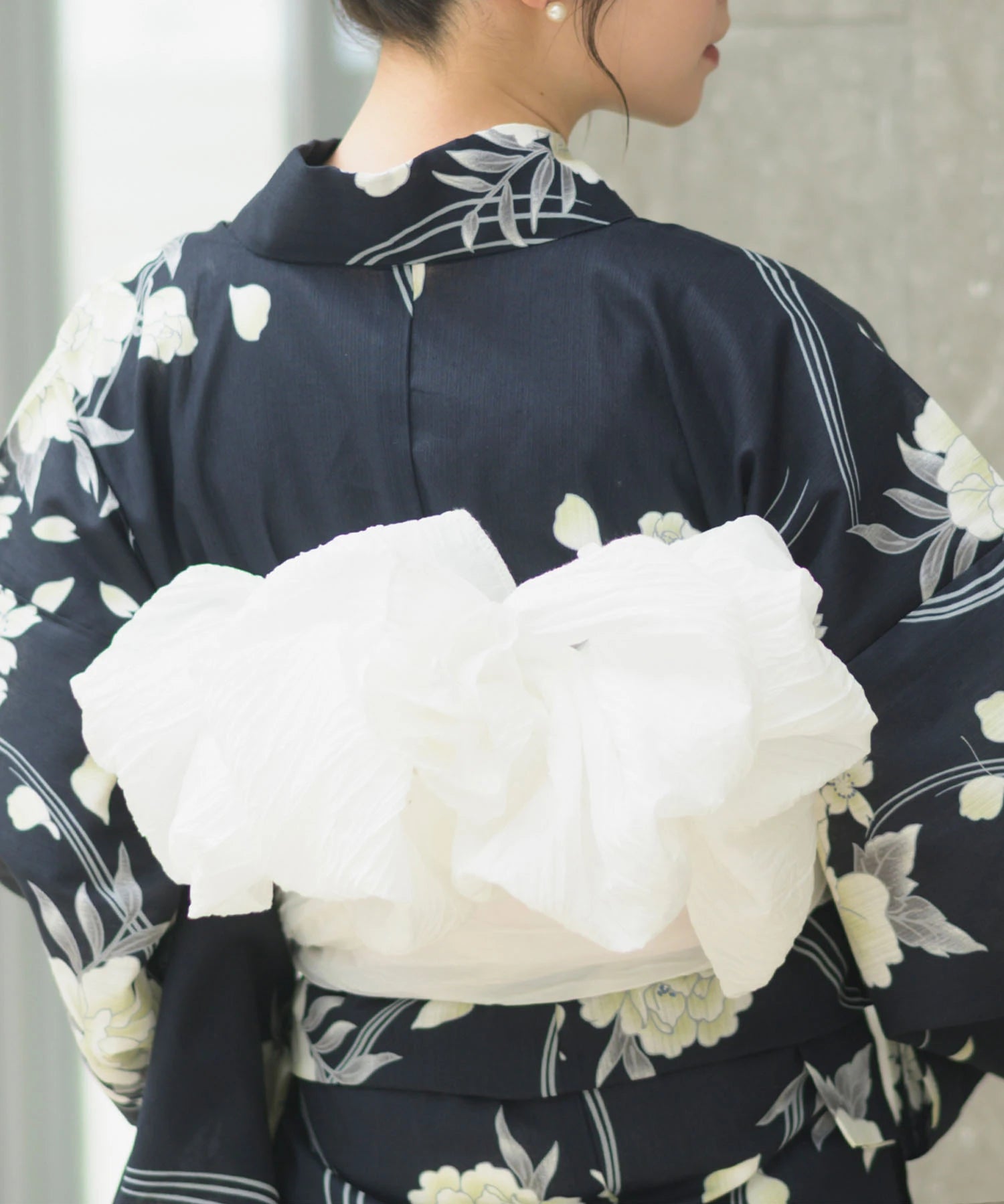 夏宵浴衣 ゆらめき牡丹 下駄付き5点セット(浴衣・兵児帯・腰紐×2 夏宵浴衣 ゆらめき牡丹 下駄付き5点セット(浴衣・兵児帯・腰紐×2