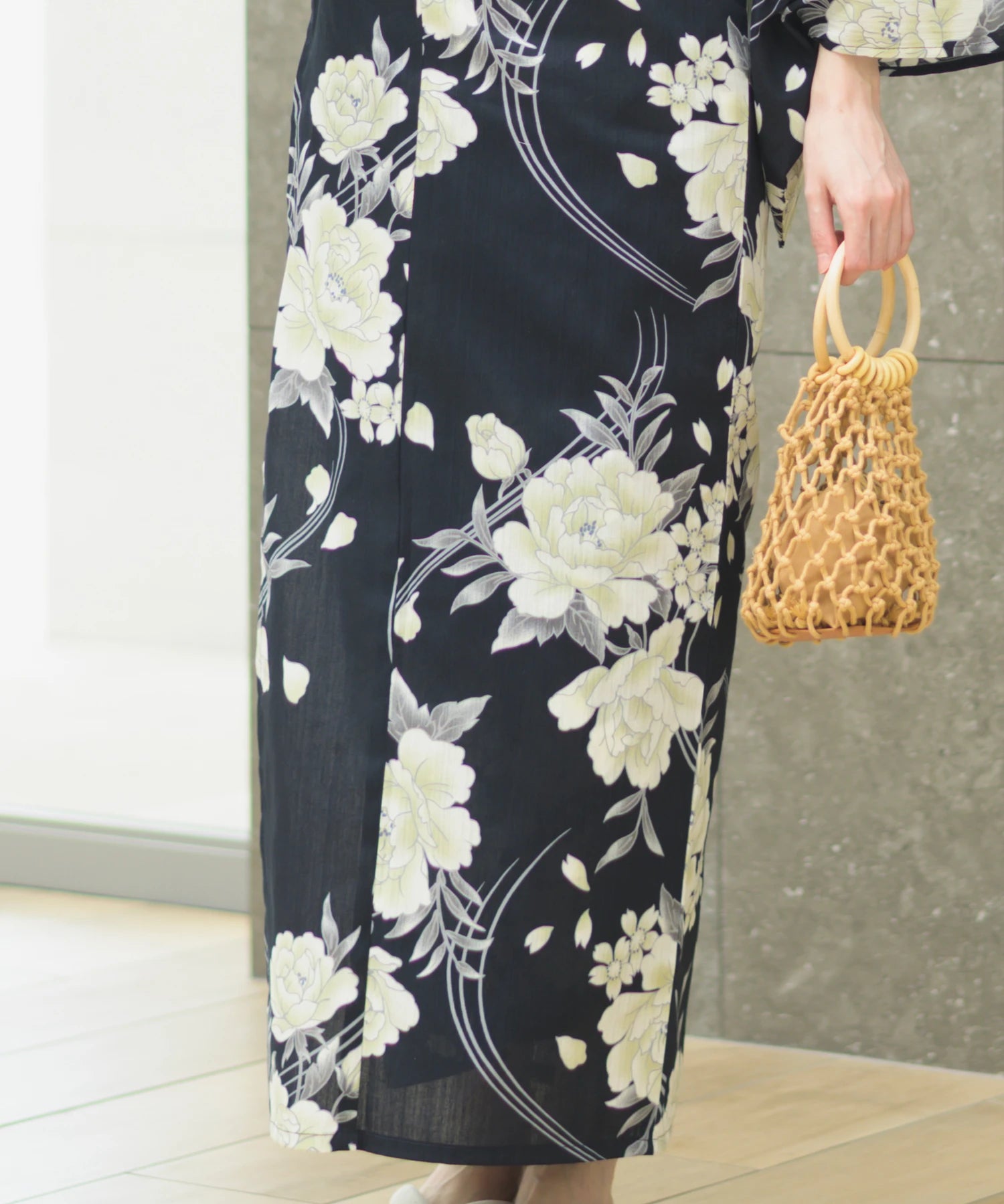 夏宵浴衣 ゆらめき牡丹 4点セット(浴衣・兵児帯・腰紐×2)