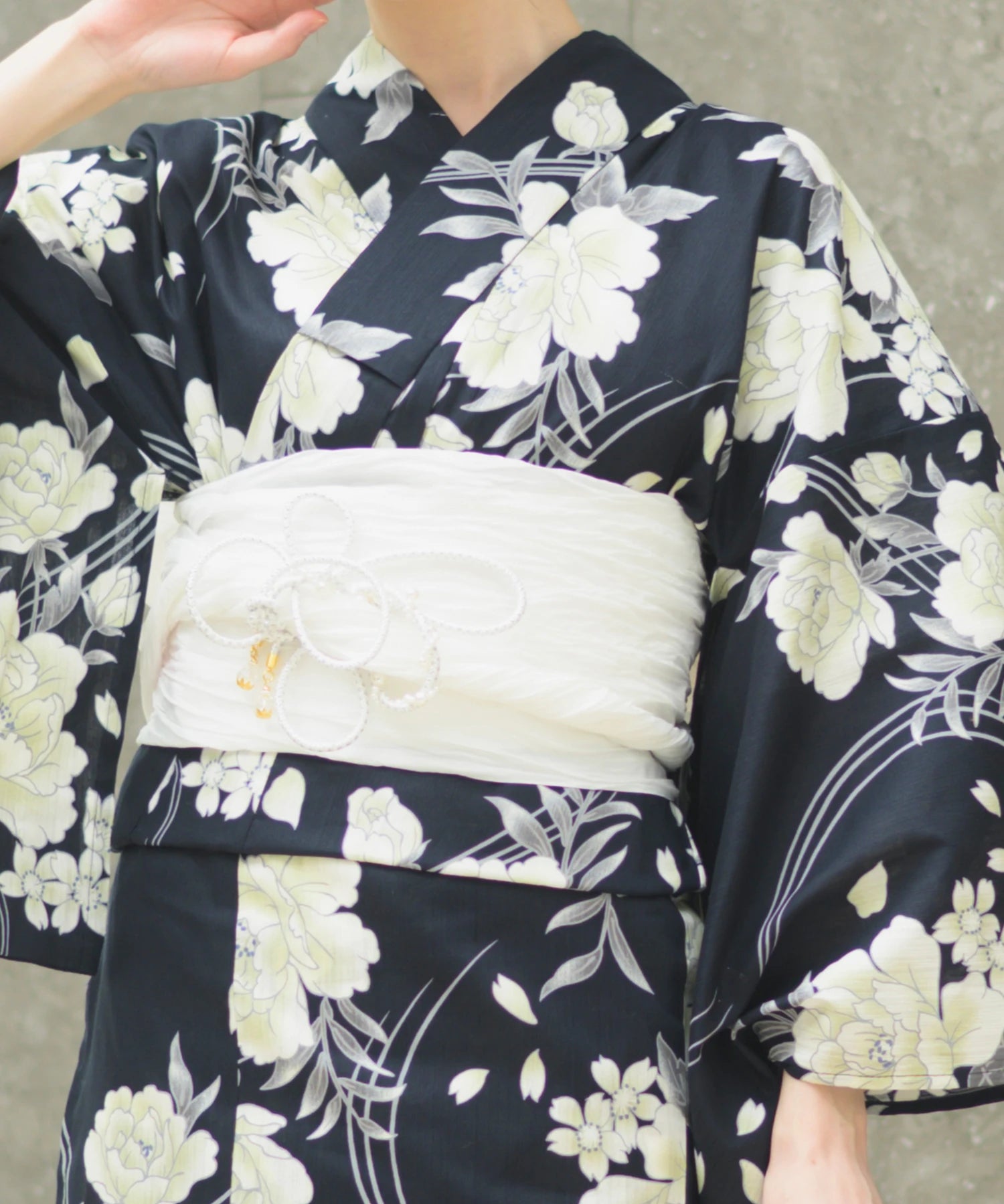 夏宵浴衣 ゆらめき牡丹 4点セット(浴衣・兵児帯・腰紐×2)