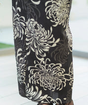 夏宵浴衣 月影の菊詩 下駄付き5点セット(浴衣・兵児帯・腰紐×2・下駄)