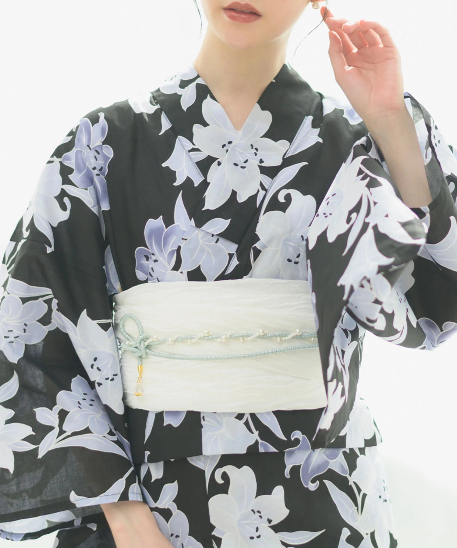 夏花浴衣 月下の百合調べ 4点セット(浴衣・兵児帯・腰紐×2)