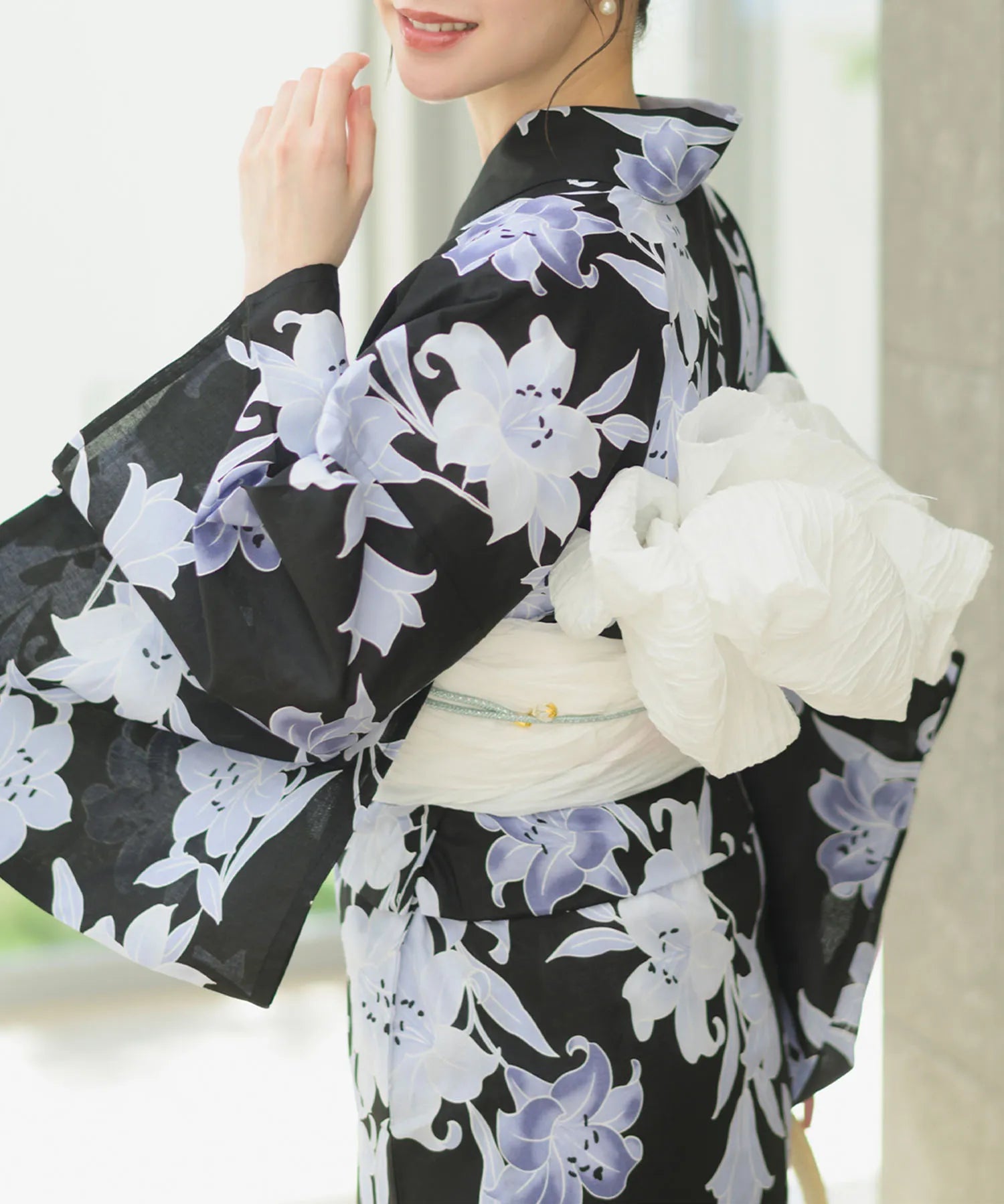 夏花浴衣 月下の百合調べ 4点セット(浴衣・兵児帯・腰紐×2)
