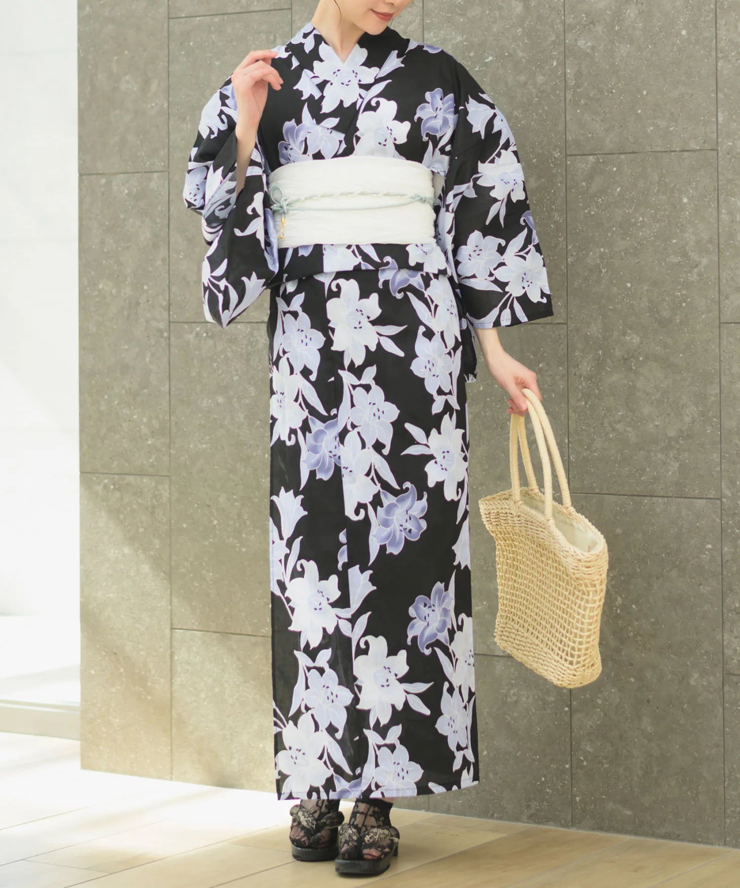 夏花浴衣 月下の百合調べ 下駄付き5点セット(浴衣・兵児帯・腰紐×2・下駄)