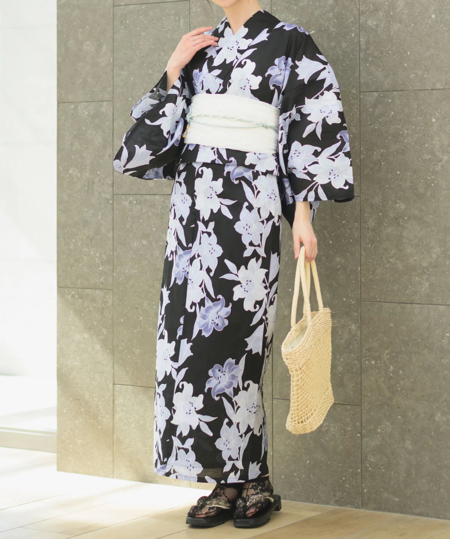 夏花浴衣 月下の百合調べ 下駄付き5点セット(浴衣・兵児帯・腰紐×2・下駄)