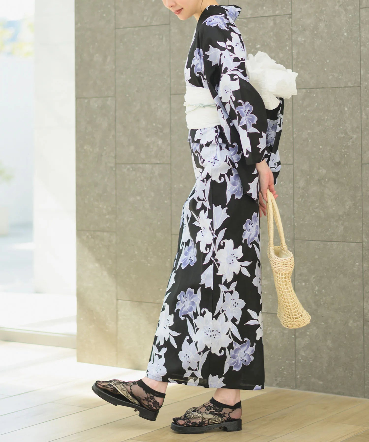 夏花浴衣 月下の百合調べ 下駄付き5点セット(浴衣・兵児帯・腰紐×2・下駄)