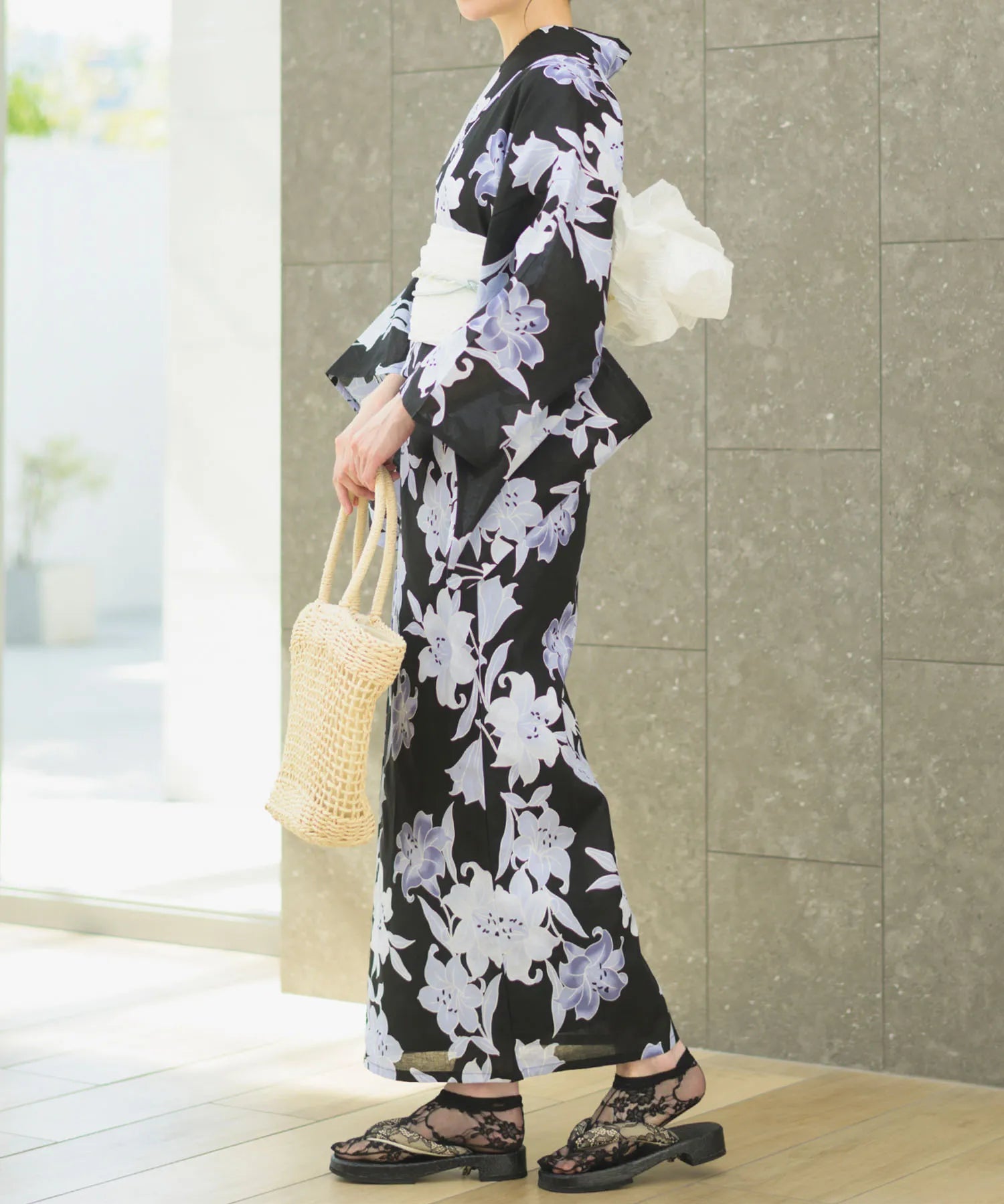 夏花浴衣 月下の百合調べ 下駄付き5点セット(浴衣・兵児帯・腰紐×2・下駄)