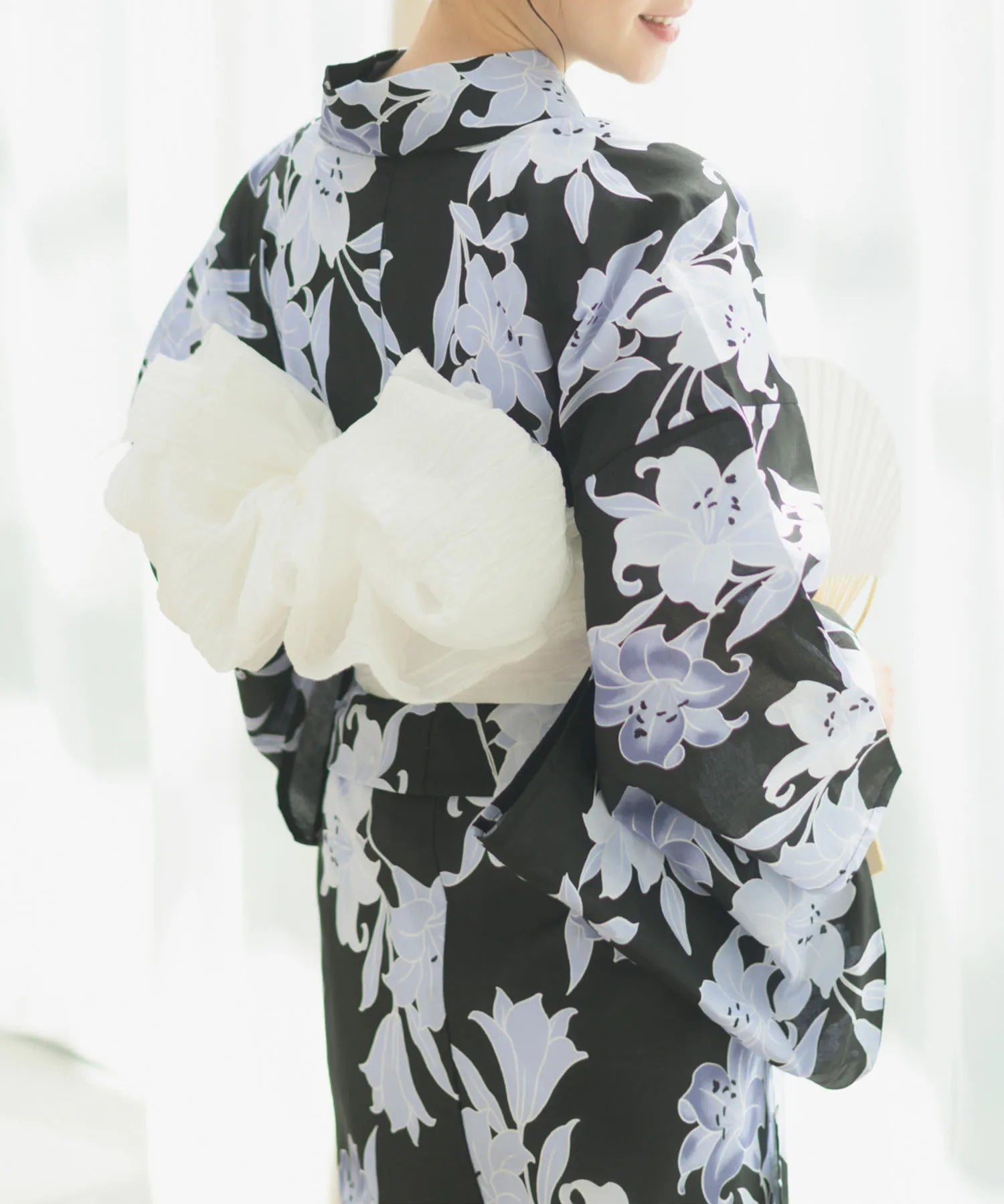 夏花浴衣 月下の百合調べ 4点セット(浴衣・兵児帯・腰紐×2)