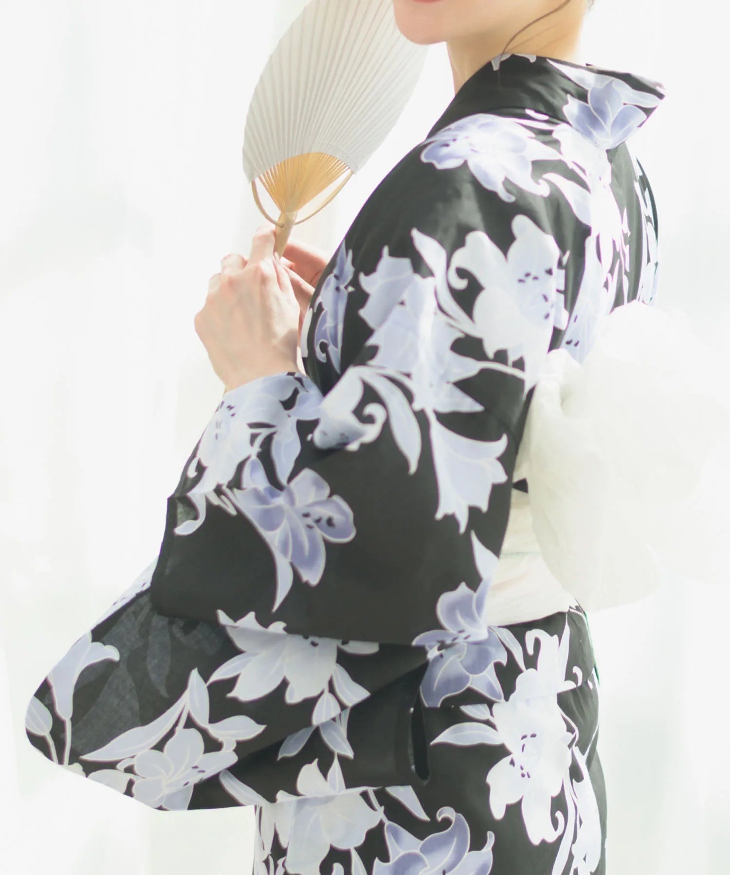 夏花浴衣 月下の百合調べ 4点セット(浴衣・兵児帯・腰紐×2)