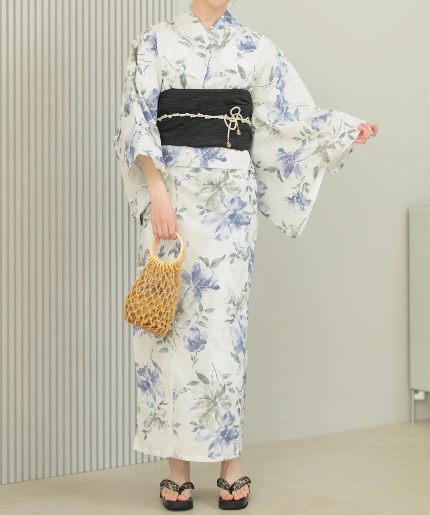 夏花浴衣 淡花映し 下駄付き5点セット(浴衣・兵児帯・腰紐×2・下駄)