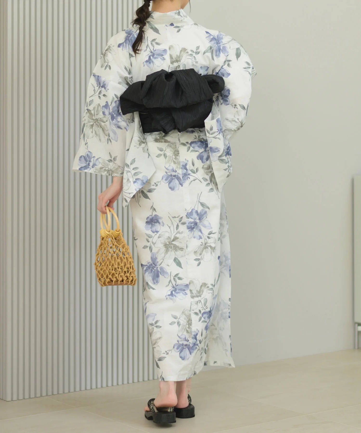 夏花浴衣 淡花映し 下駄付き5点セット(浴衣・兵児帯・腰紐×2・下駄)