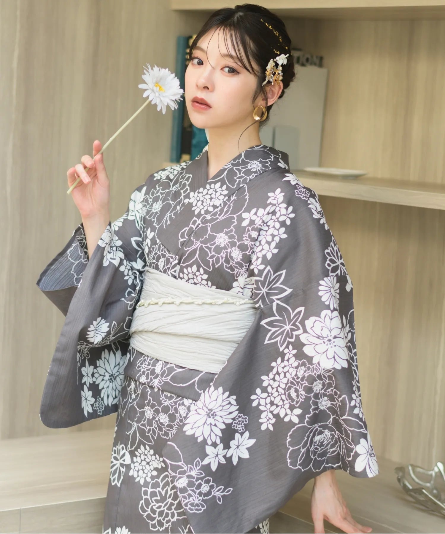 yu30005_golden-color_03.webp